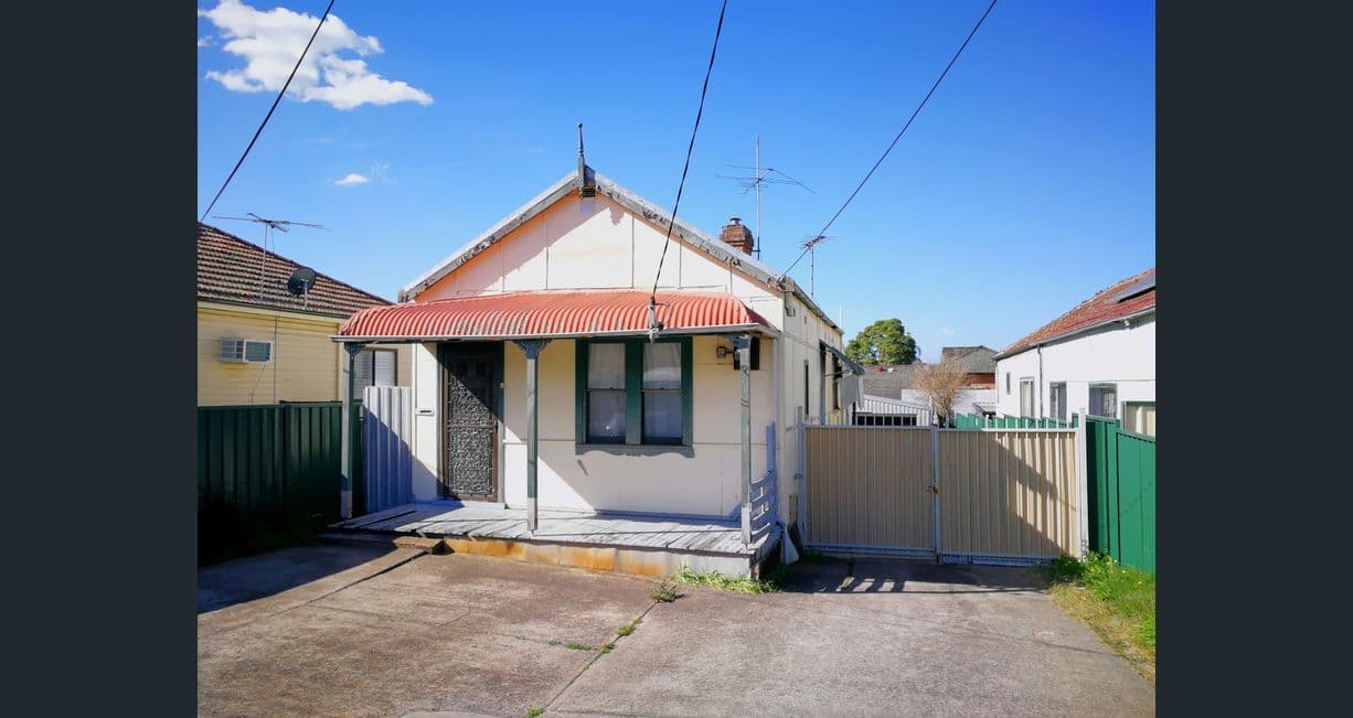 166 Park Road, Auburn - Image 1