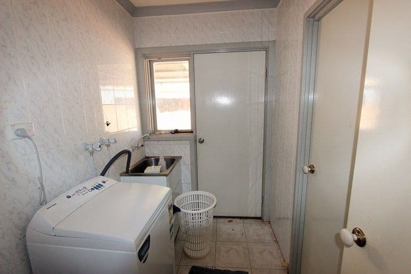 56 Gawthorne Drive, MILLARS WELL WA 6714, Millars Well - Thumbnail 4