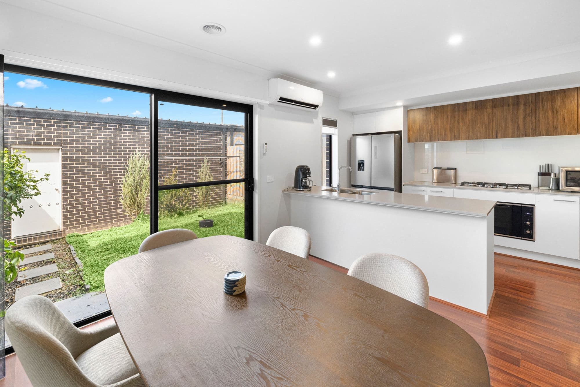 10 Palmerston Walk, Werribee VIC 3030, Werribee - Thumbnail 7