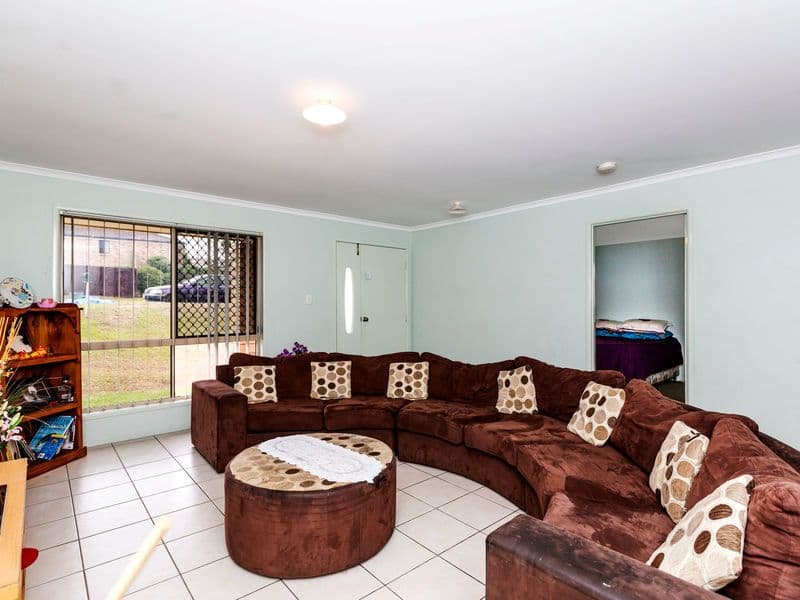 17 Sutherland Crescent, GOODNA QLD 4300, Goodna - Thumbnail 2