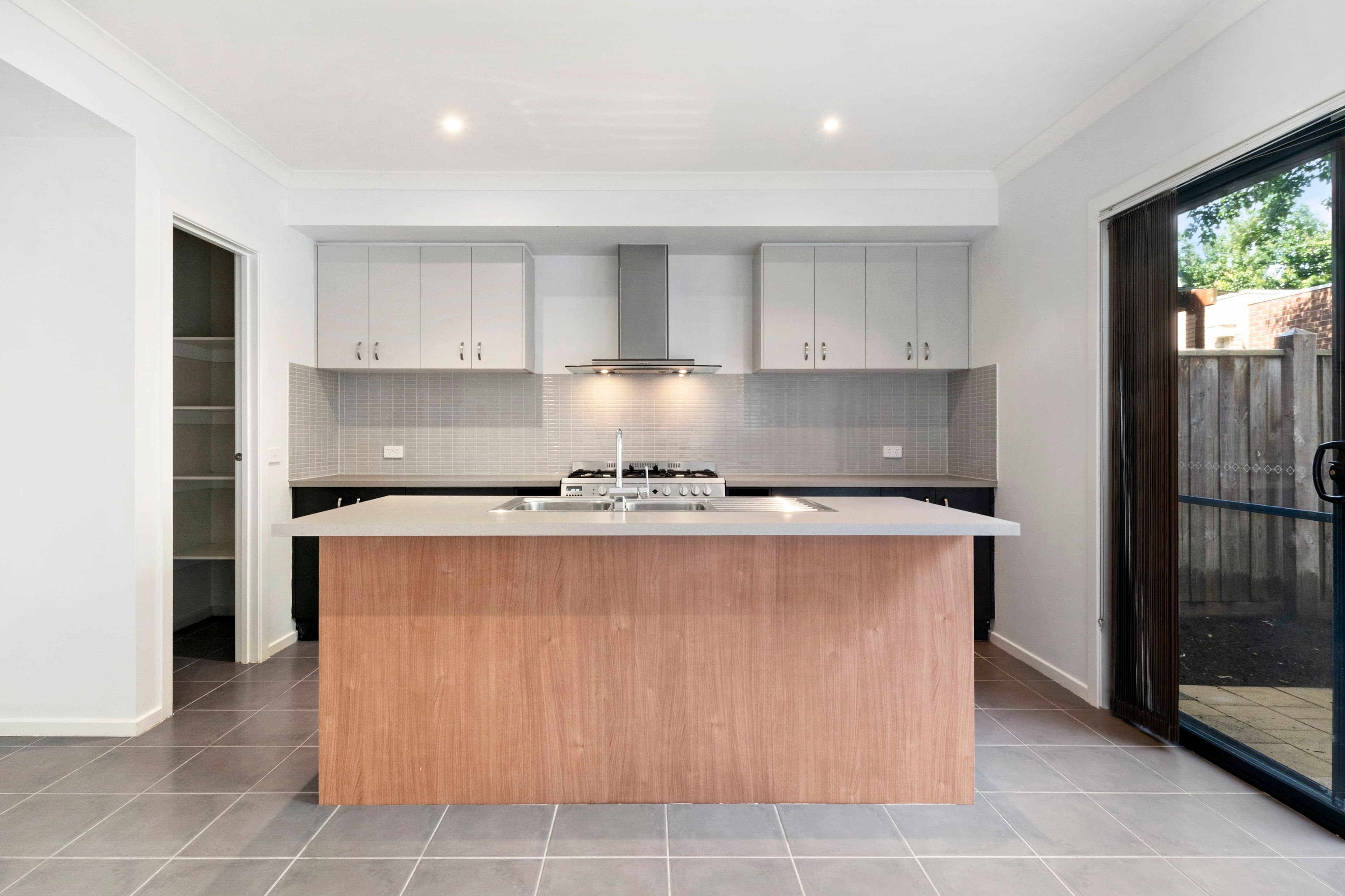 9 Dante Walk, Mernda VIC 3754, Mernda - Thumbnail 2