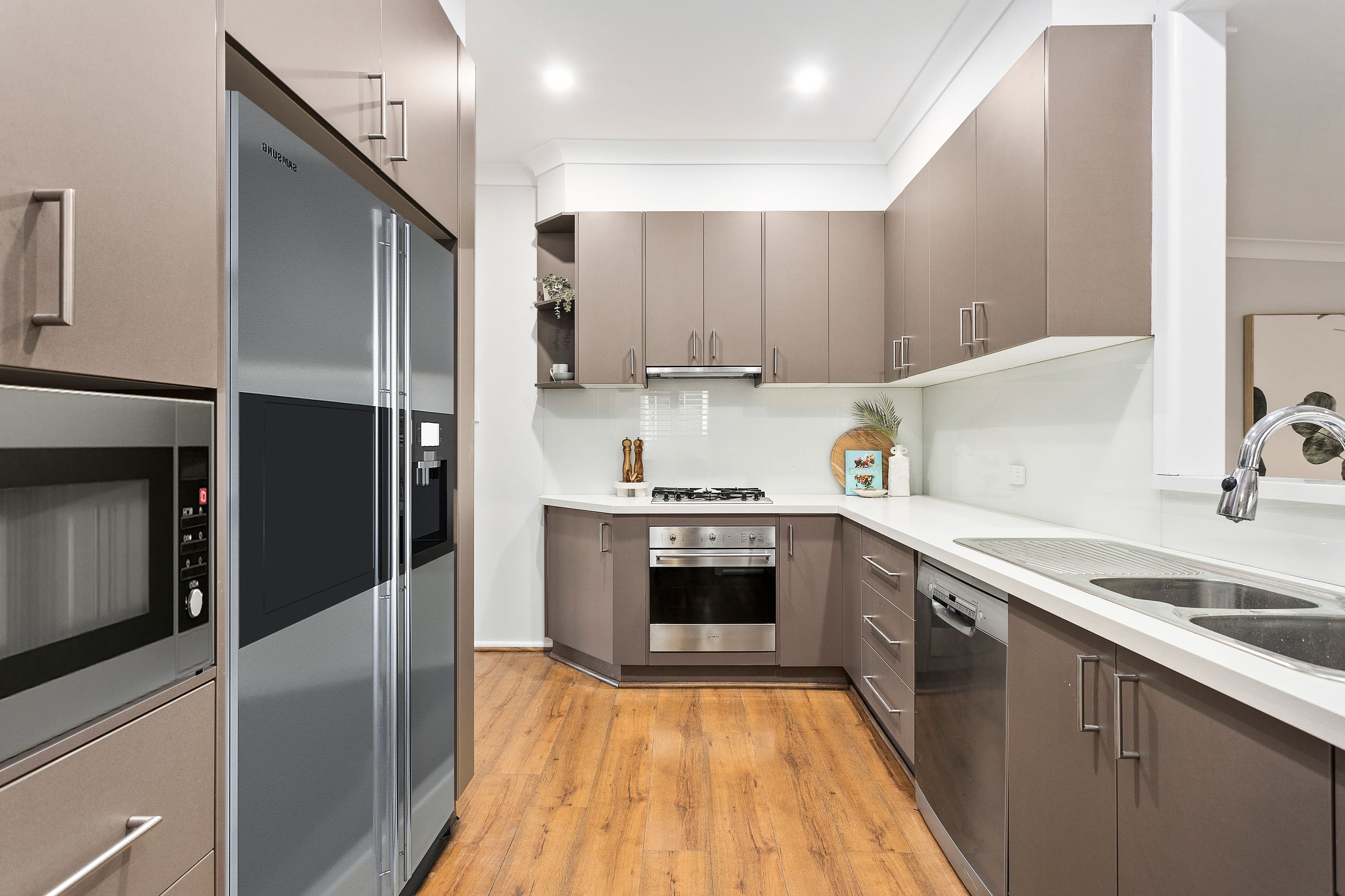 222 Gladstone Avenue, Mount Saint Thomas NSW 2500, Mount Saint Thomas - Image 1