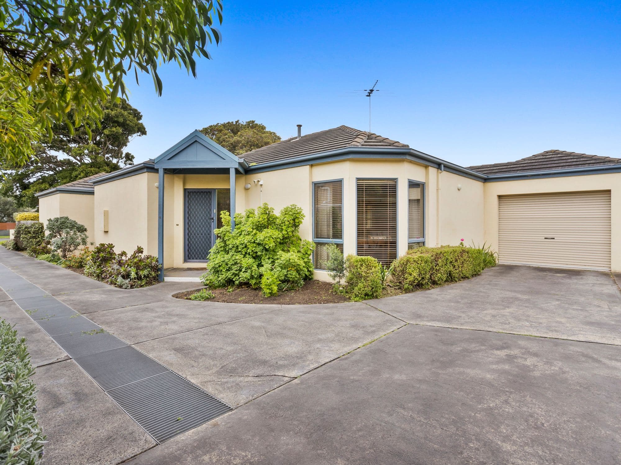 2 Braidwood Avenue, Rosebud VIC 3939, Rosebud - Image 1