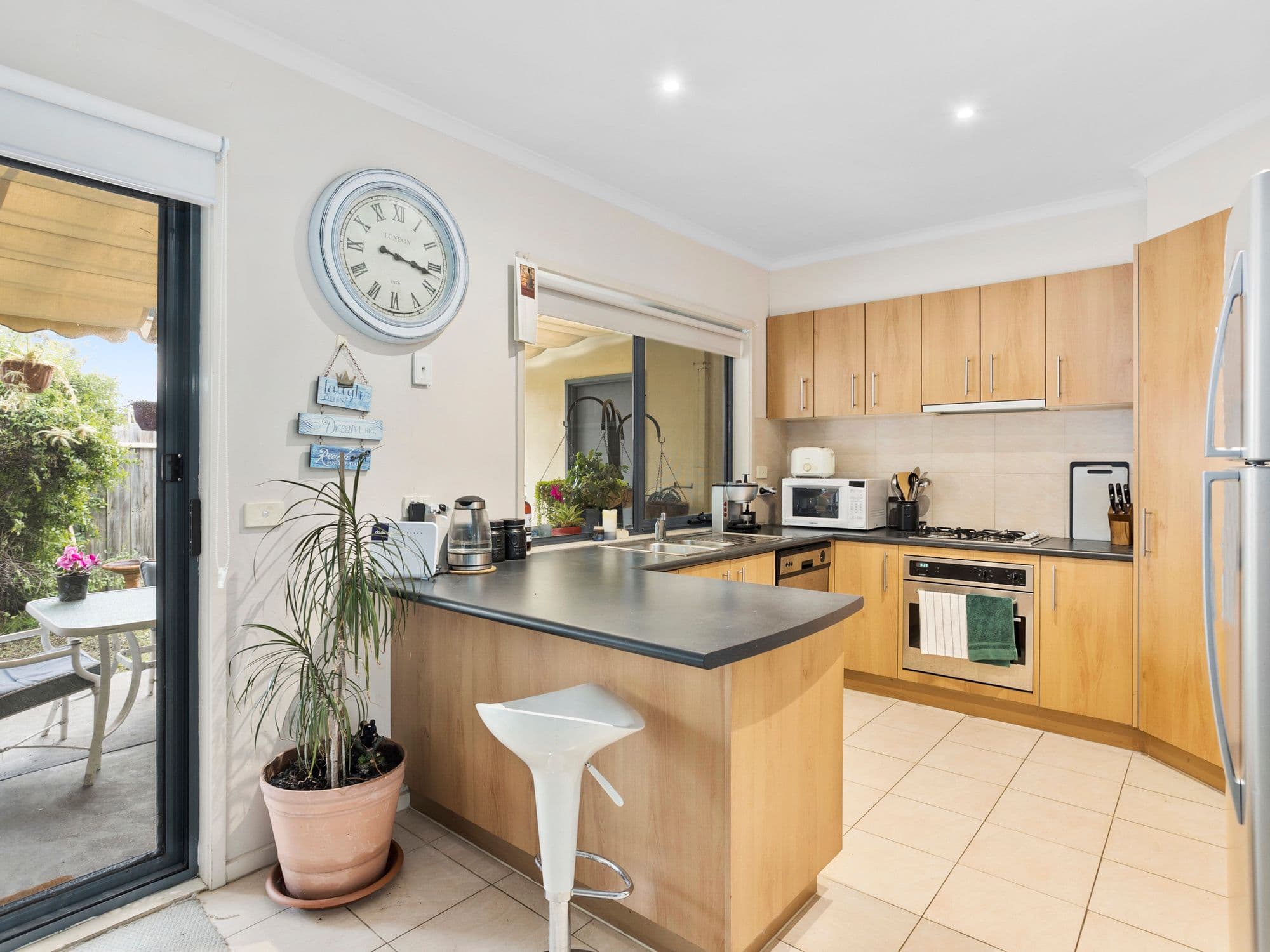 2 Braidwood Avenue, Rosebud VIC 3939, Rosebud - Thumbnail 2