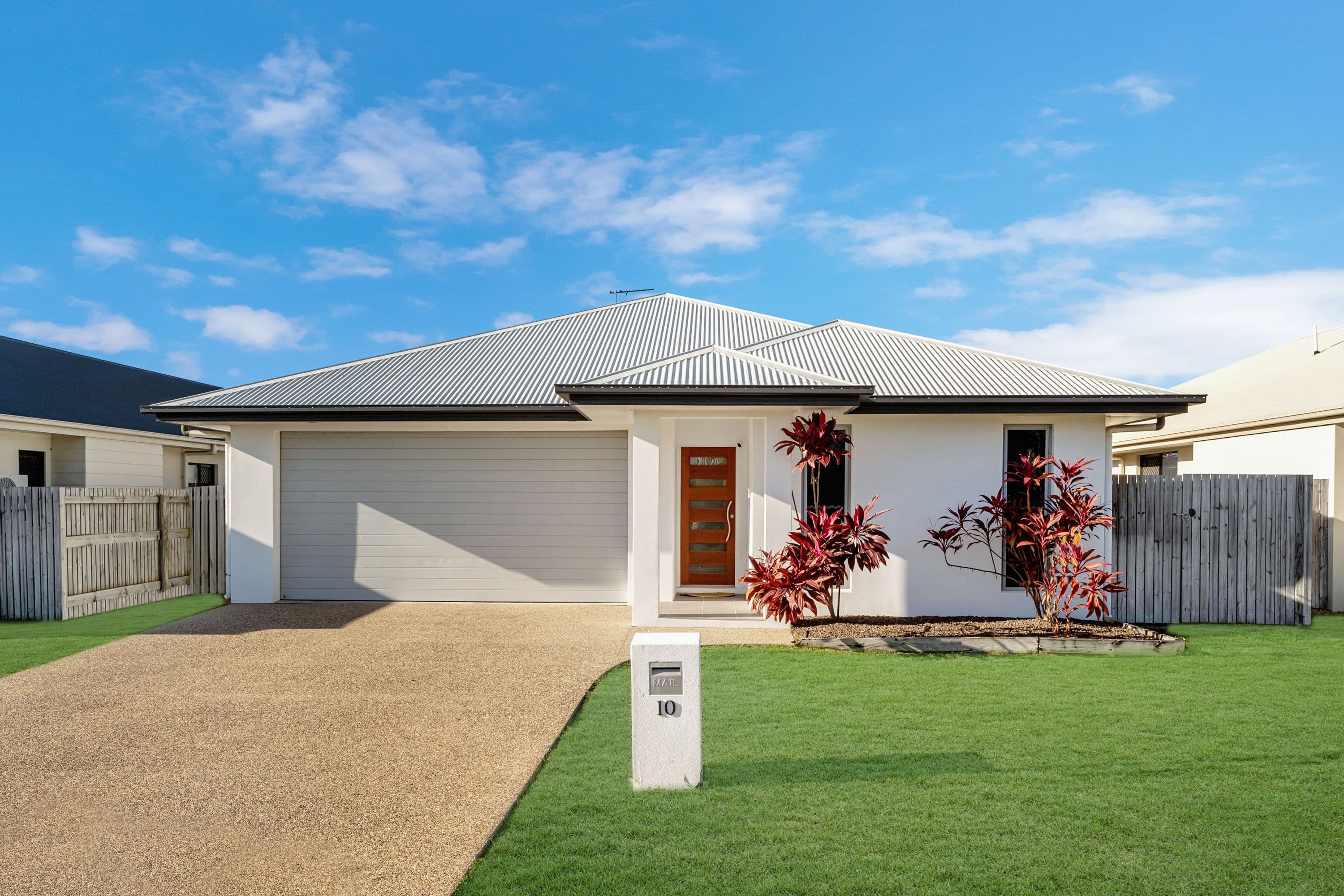 10 Molokai Street, Burdell QLD 4818, Burdell - Image 1