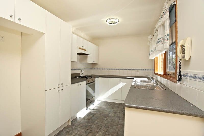 17 McGhee Avenue, MITCHAM VIC 3132, Mitcham - Thumbnail 2