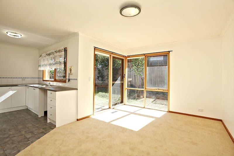 17 McGhee Avenue, MITCHAM VIC 3132, Mitcham - Thumbnail 3
