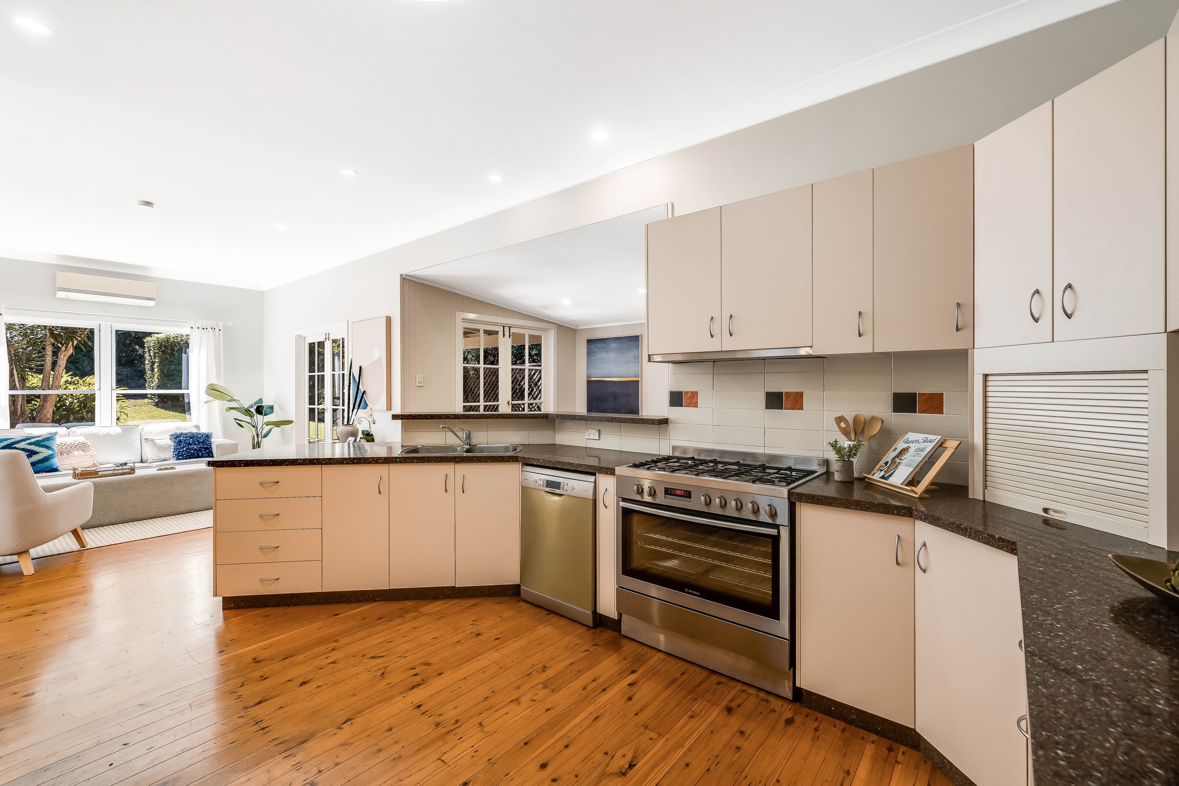 3 Rhyde Street, Mount Lofty QLD 4350, Mount Lofty - Thumbnail 6