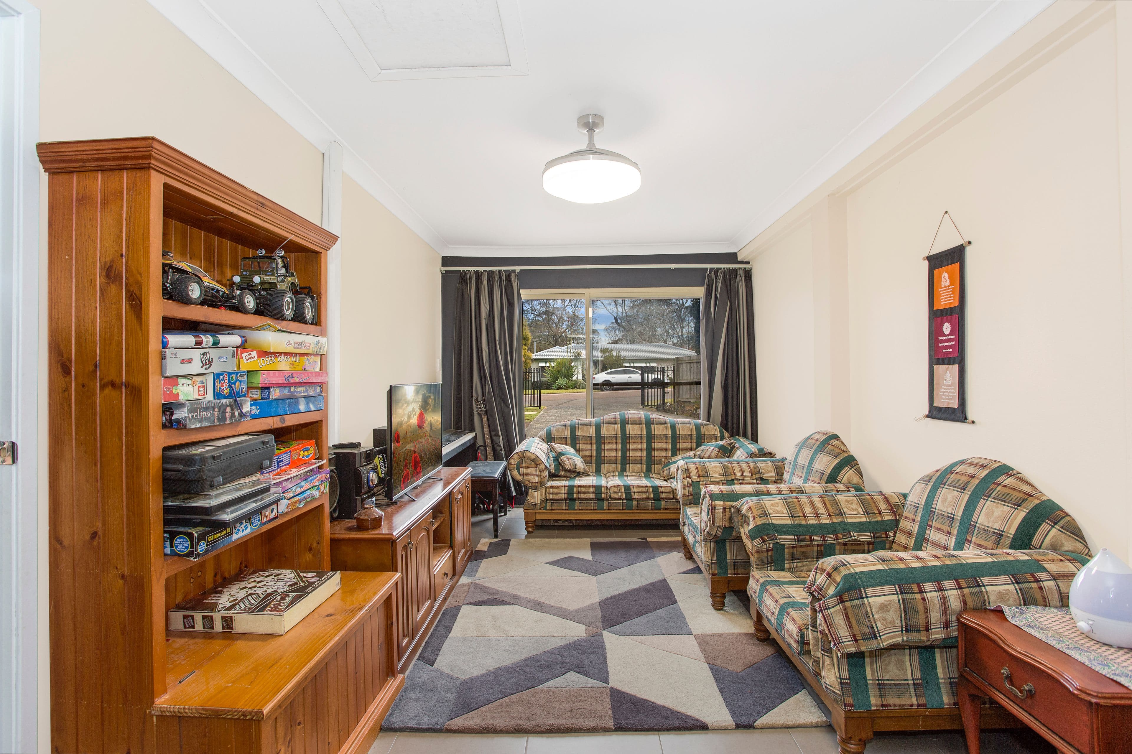 203 Pollock Avenue, Wyong - Thumbnail 3