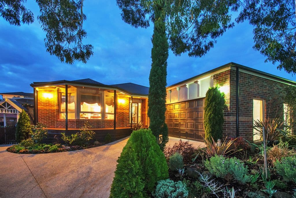 17 AMBLESIDE Close, Mooroolbark VIC 3138, Mooroolbark - Image 1