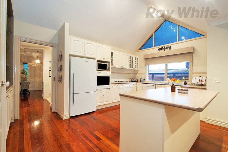 17 AMBLESIDE Close, Mooroolbark VIC 3138, Mooroolbark - Thumbnail 2