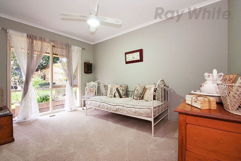 17 AMBLESIDE Close, Mooroolbark VIC 3138, Mooroolbark - Thumbnail 7