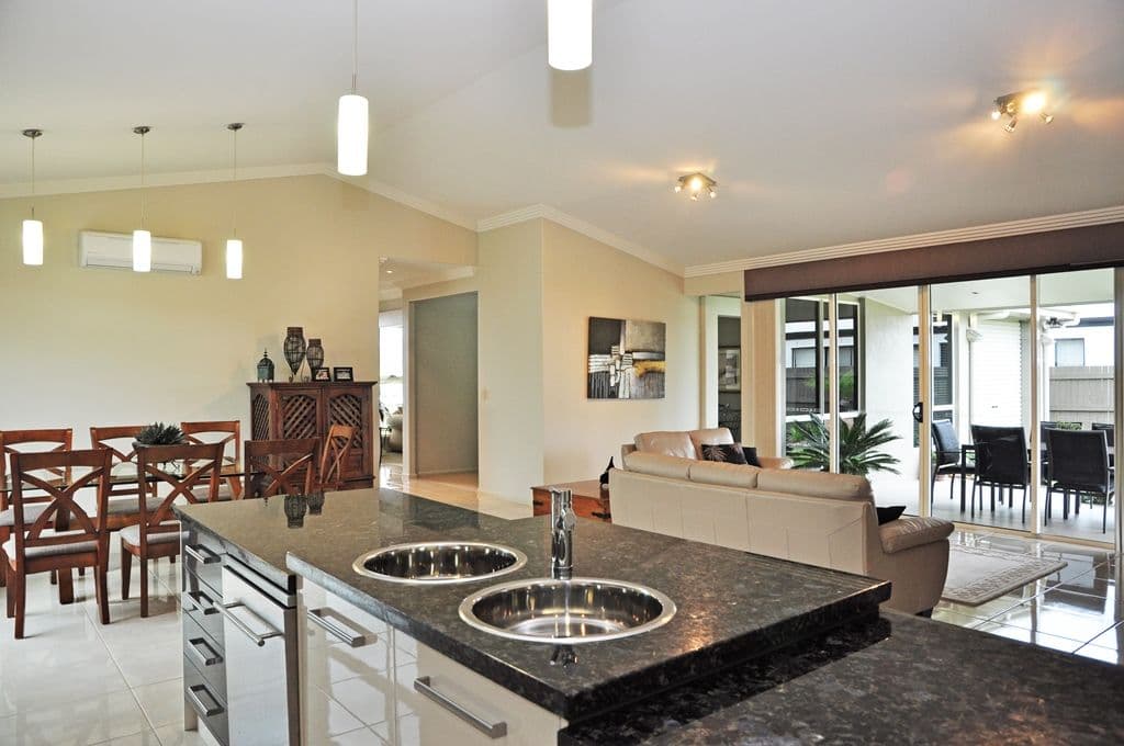 8 Beardsworth Court, MIDDLE RIDGE QLD 4350, Middle Ridge - Thumbnail 5