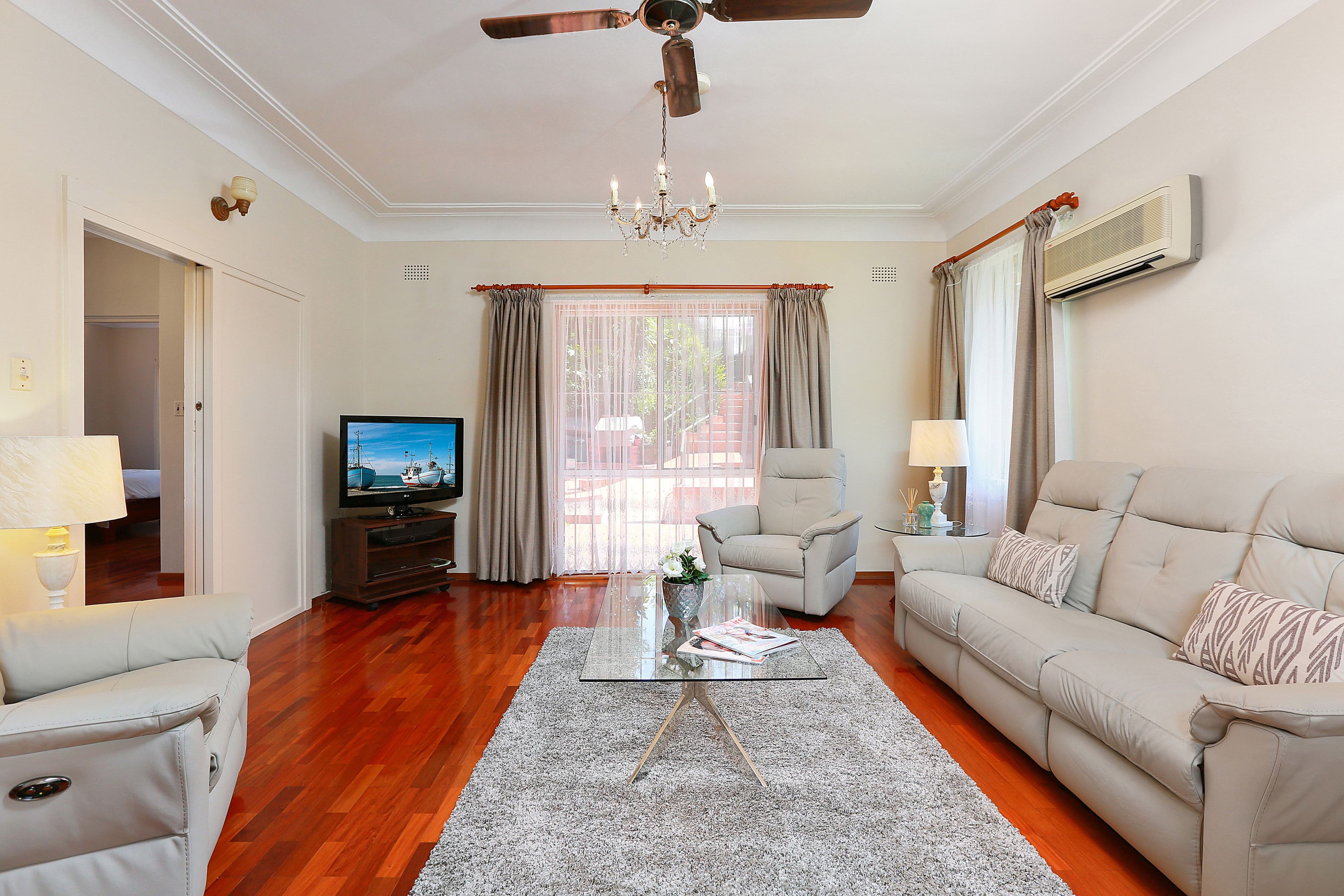 85 Eastern Valley Way, Castlecrag - Thumbnail 2