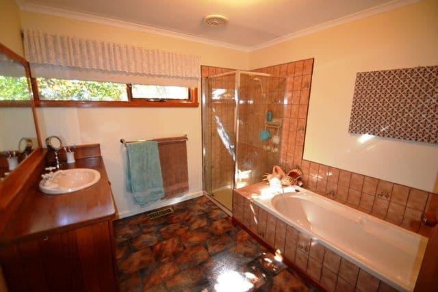 29 Loco Street, SEYMOUR VIC 3660, Seymour - Thumbnail 6