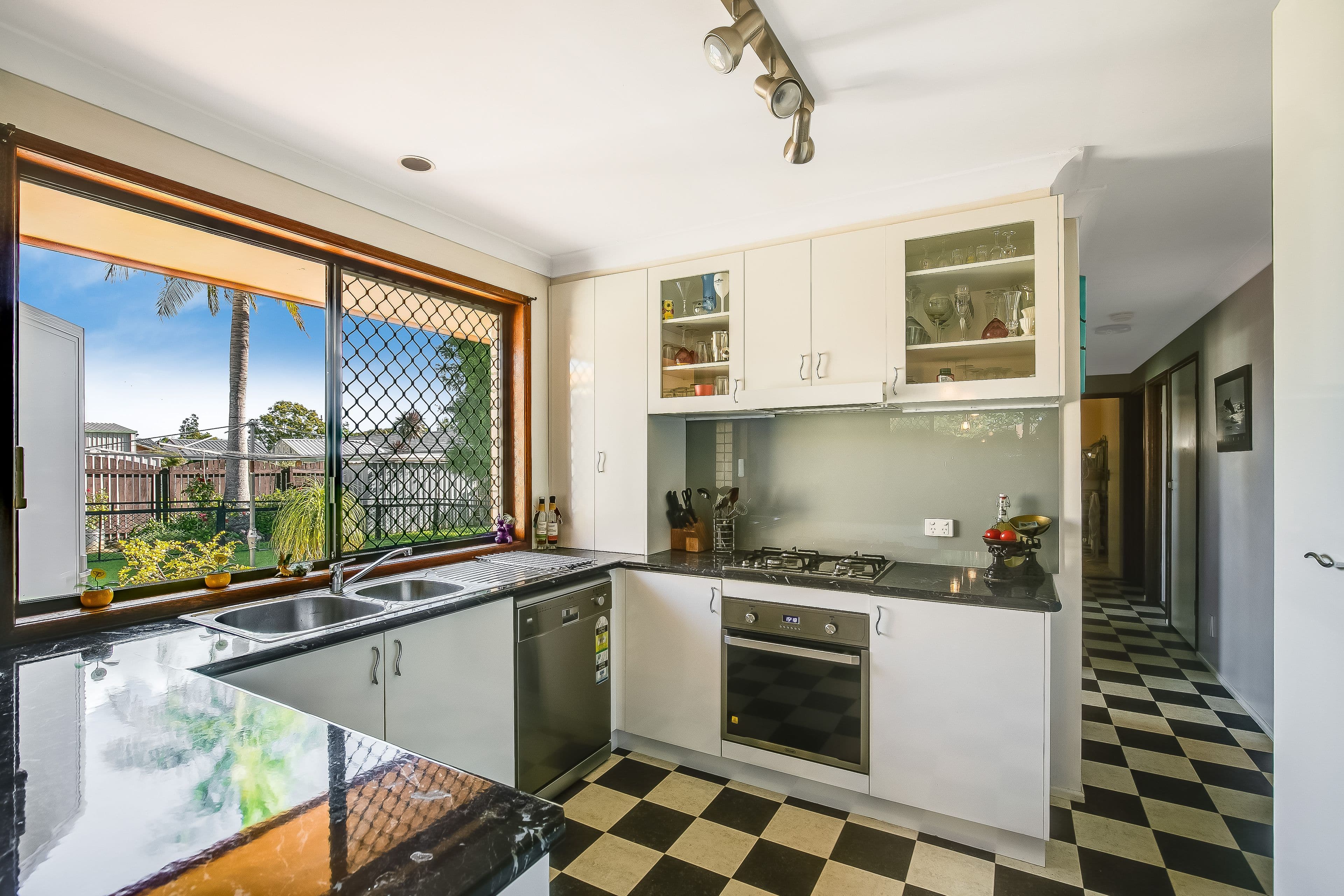 4 Lindberg Street, Wilsonton QLD 4350, Wilsonton - Thumbnail 3