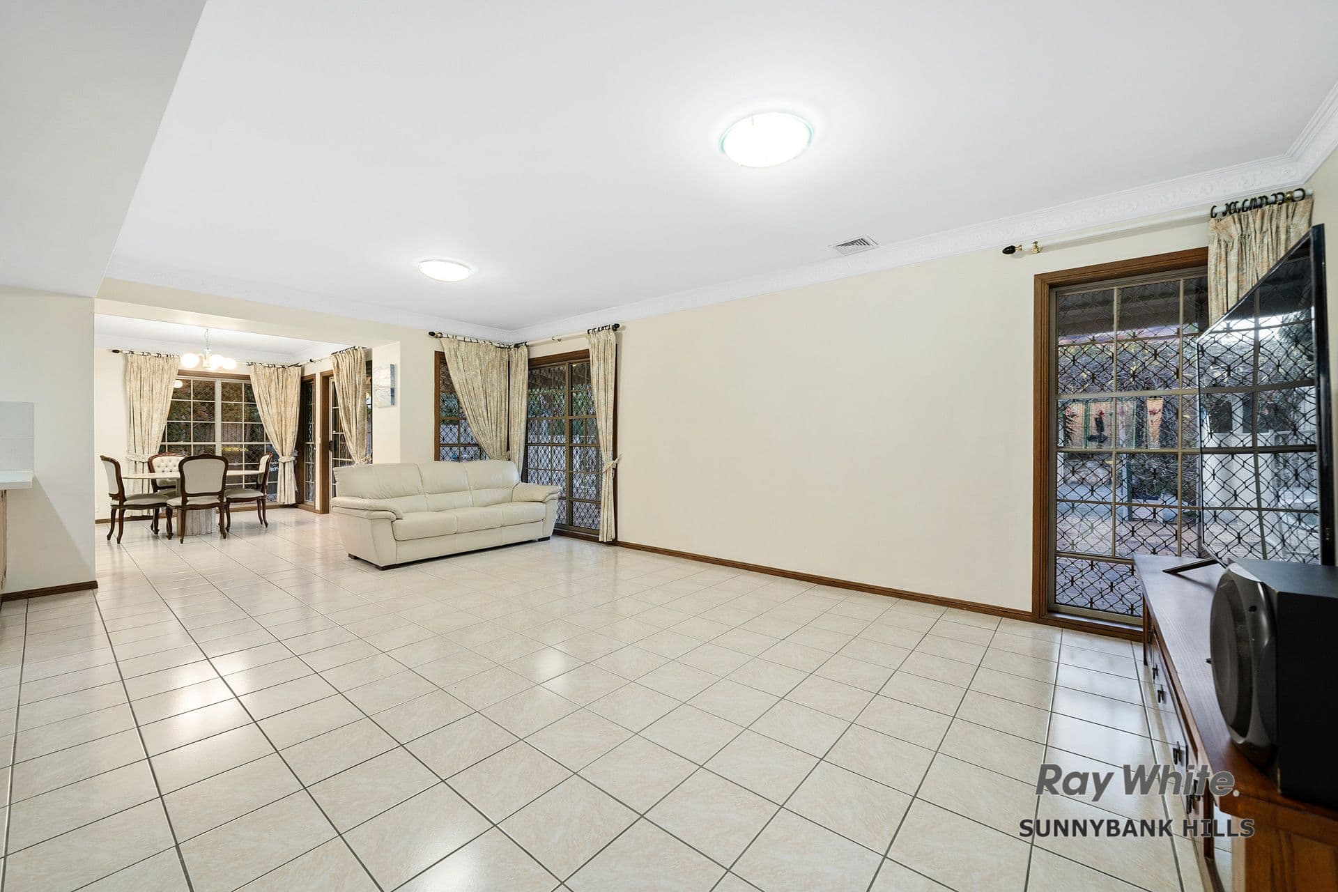 16 Casuarina Crescent, Calamvale QLD 4116, Calamvale - Thumbnail 7