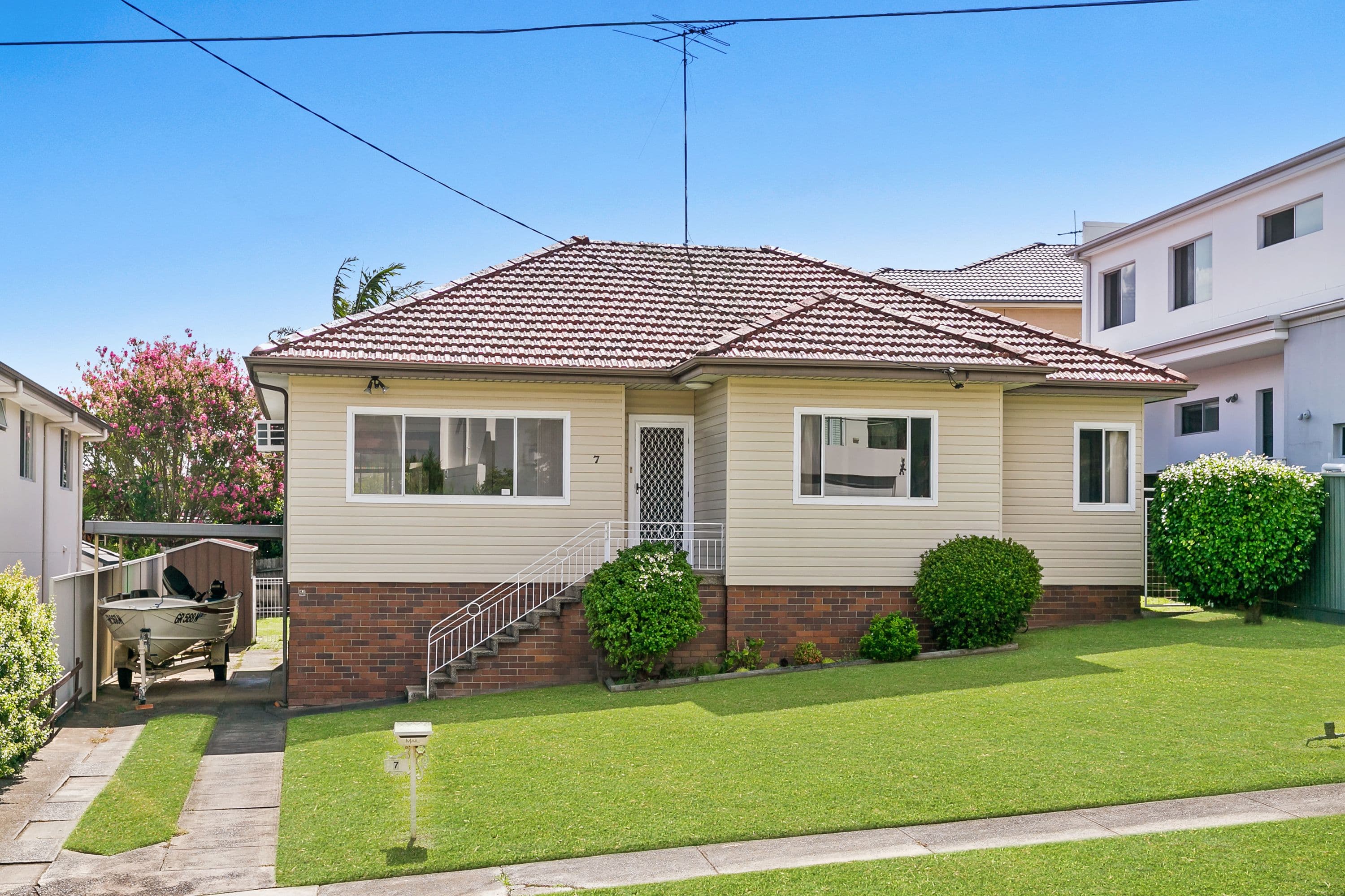 7 Osgathorpe Road, Gladesville - Image 1