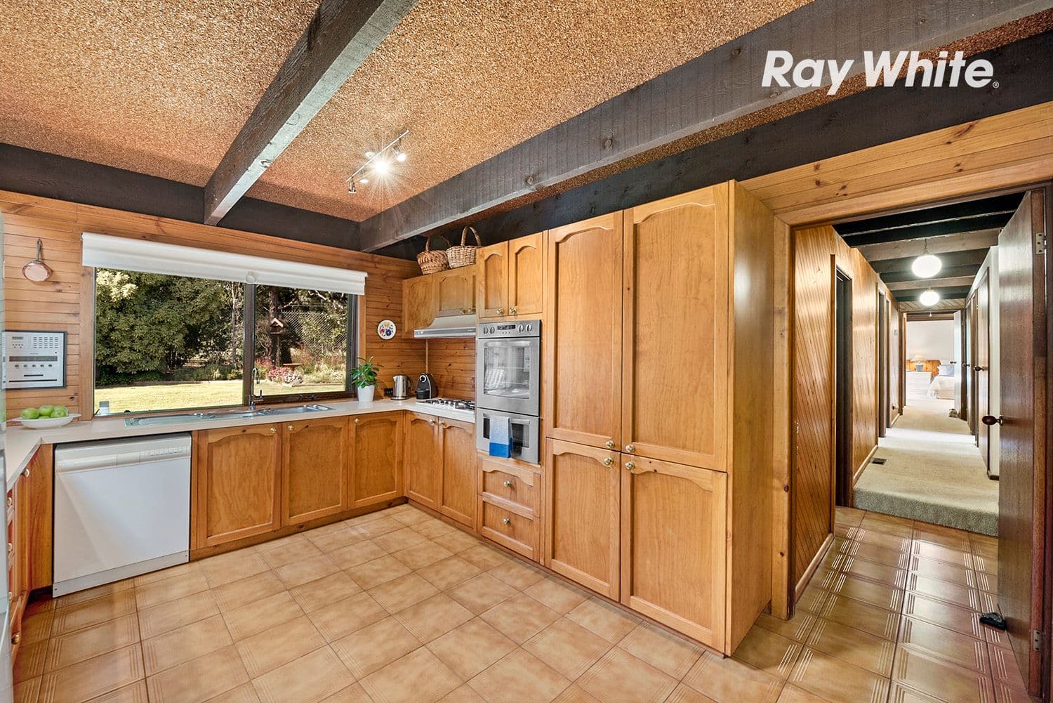 5 Downland Place, Dingley Village VIC 3172, Dingley Village - Thumbnail 5