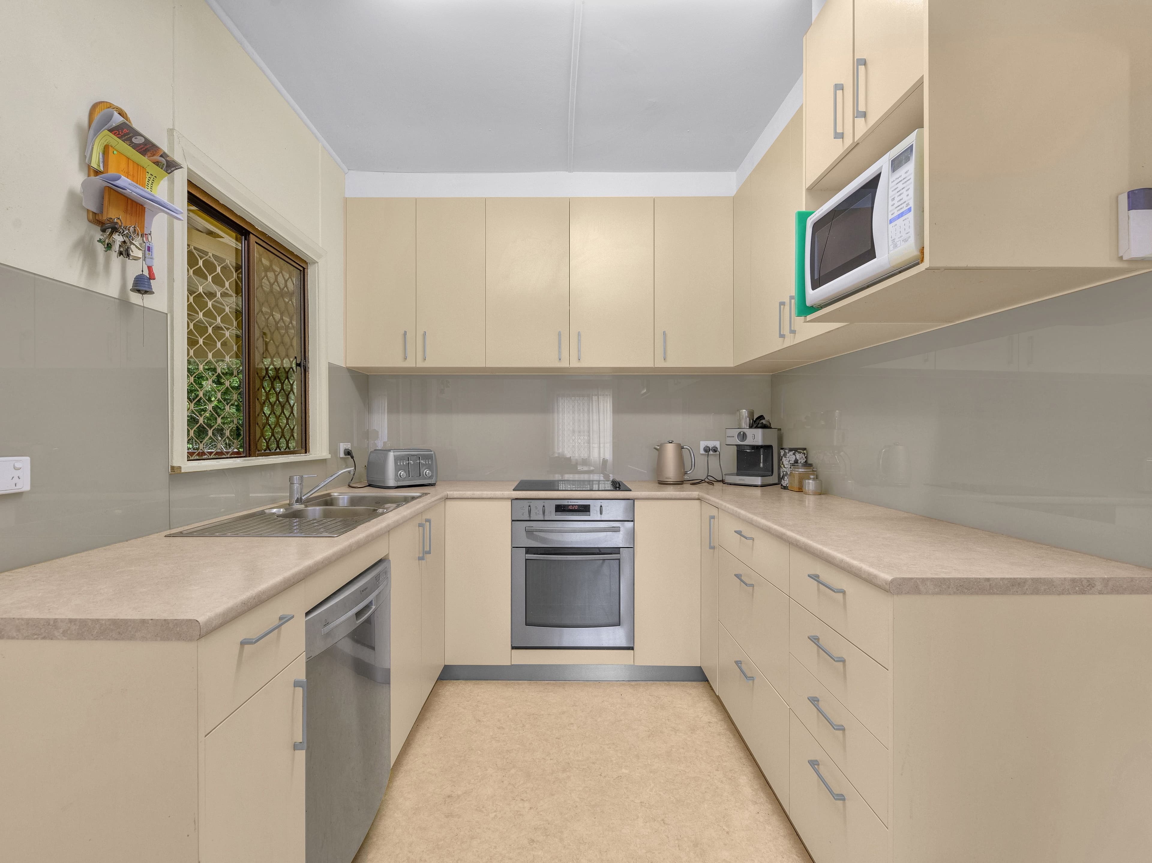 235 Richmond Road, Morningside QLD 4170, Morningside - Thumbnail 5