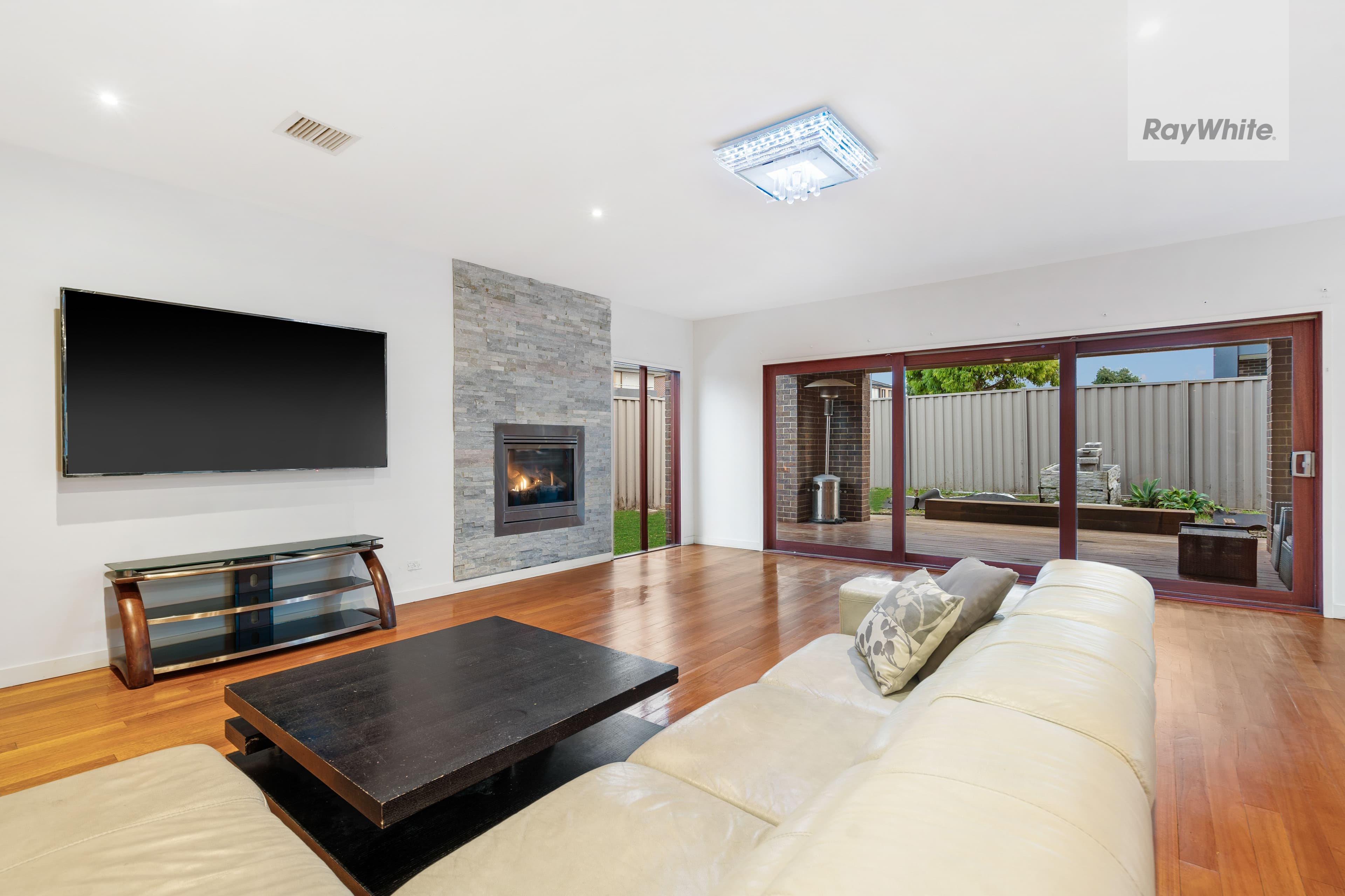 35 Gurnung Drive, Cairnlea VIC 3023, Cairnlea - Thumbnail 4
