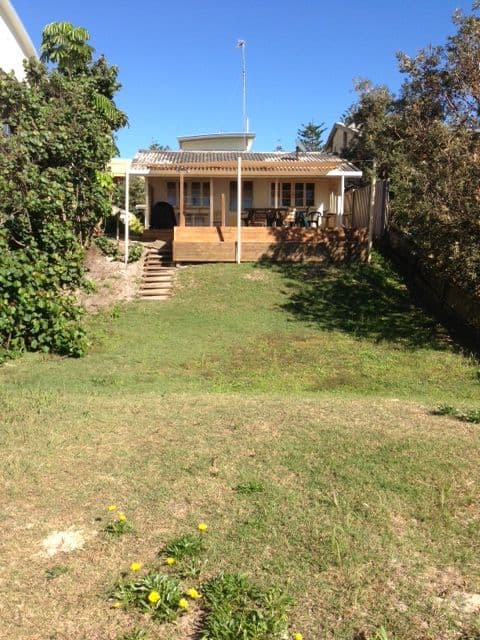 404 The Esplanade, PALM BEACH QLD 4221, Palm Beach - Thumbnail 3