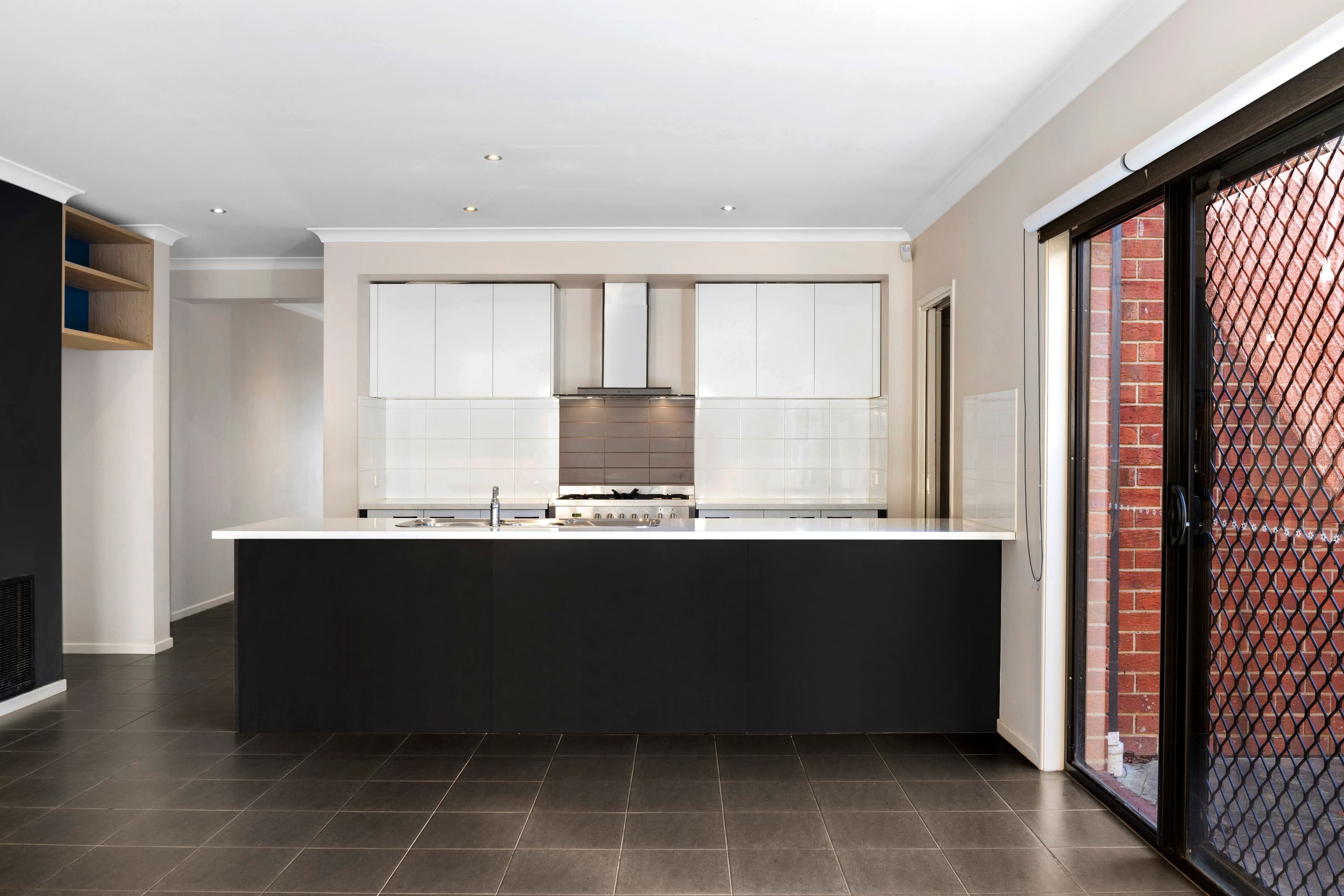 209 Painted Hills Road, Doreen VIC 3754, Doreen - Thumbnail 2