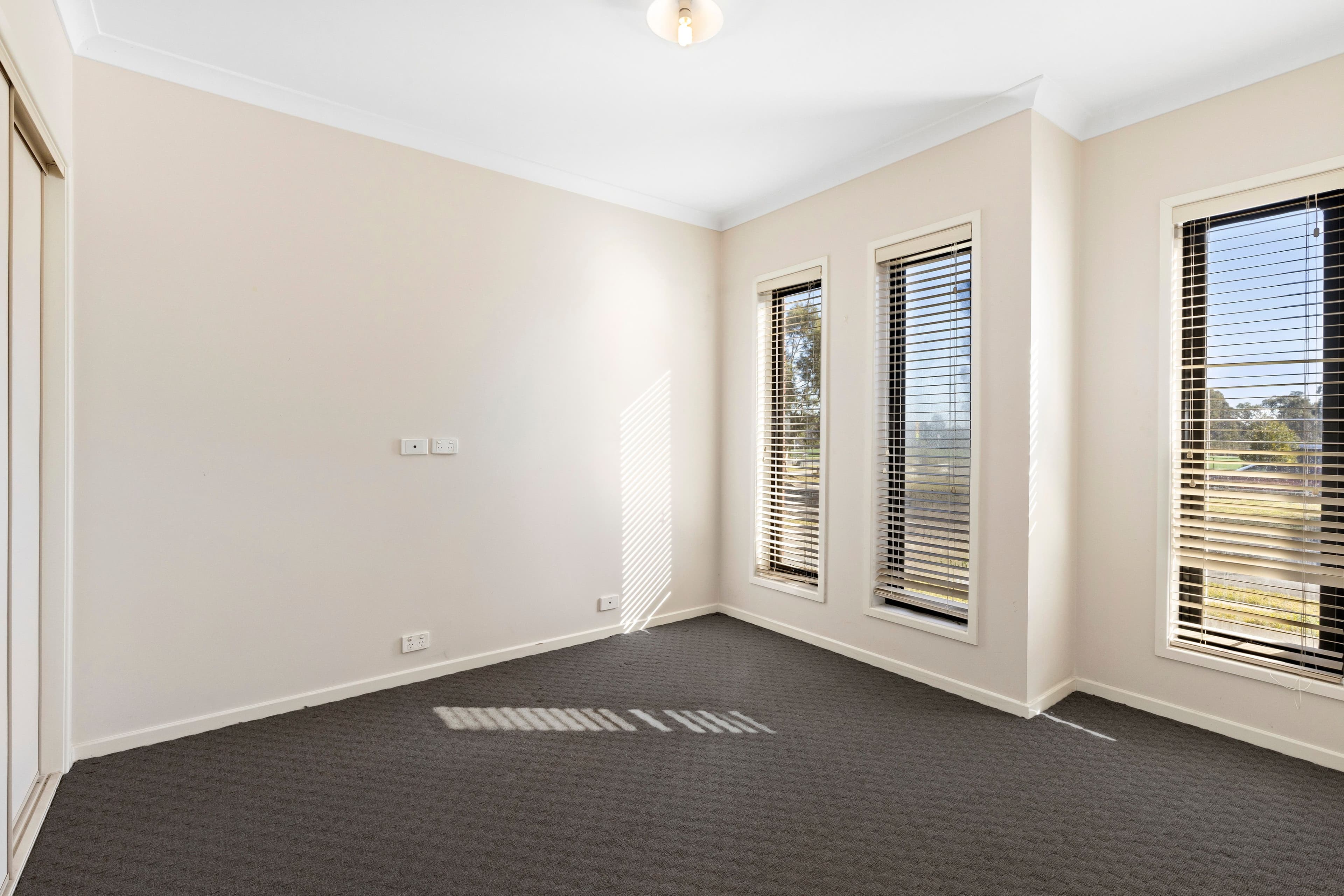 209 Painted Hills Road, Doreen VIC 3754, Doreen - Thumbnail 7