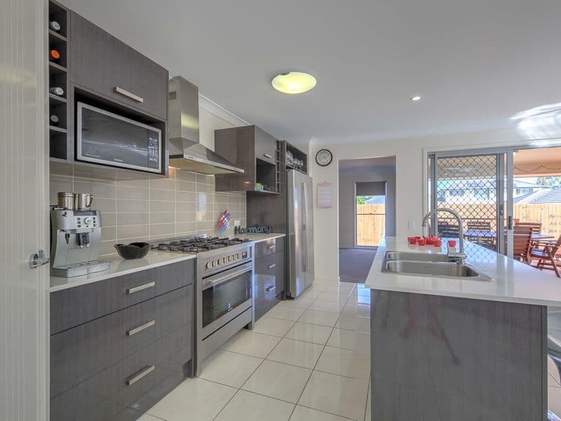 31 Kidston Crescent, Warner QLD 4500, Warner - Thumbnail 2