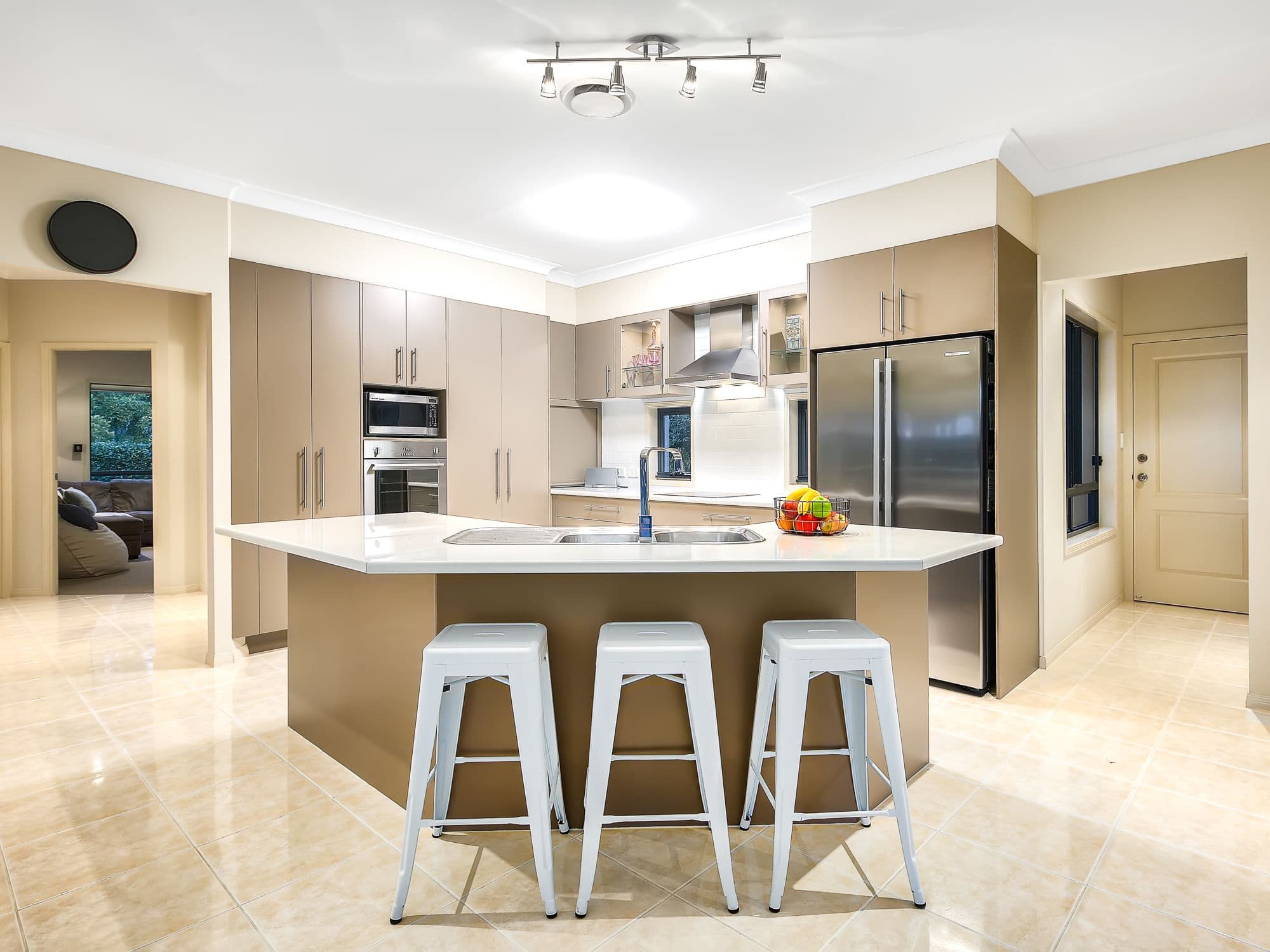 13 Parkview Drive, The Gap QLD 4061, The Gap - Thumbnail 2