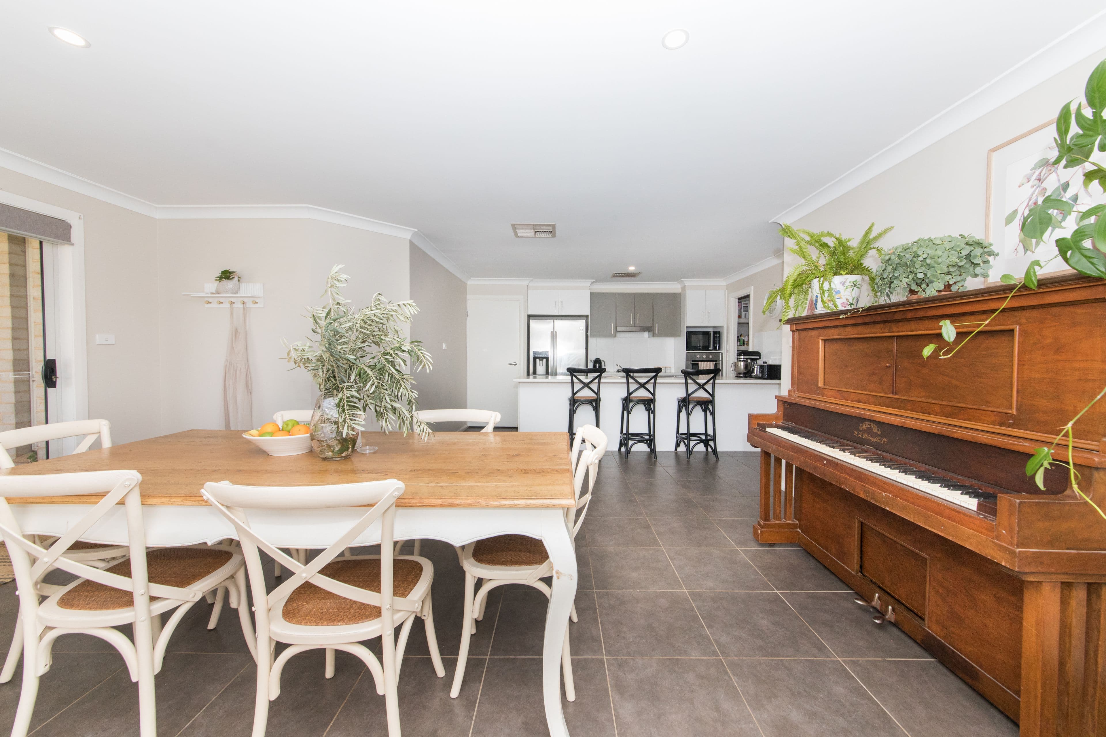 22 Spears Drive, Dubbo NSW 2830, Dubbo - Thumbnail 2