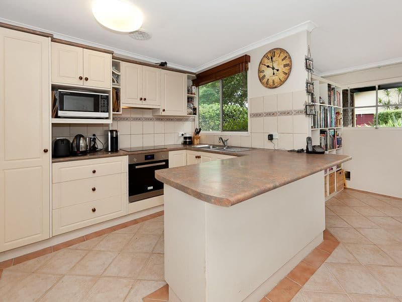 84 Irwin Terrace, OXLEY QLD 4075, Oxley - Thumbnail 4