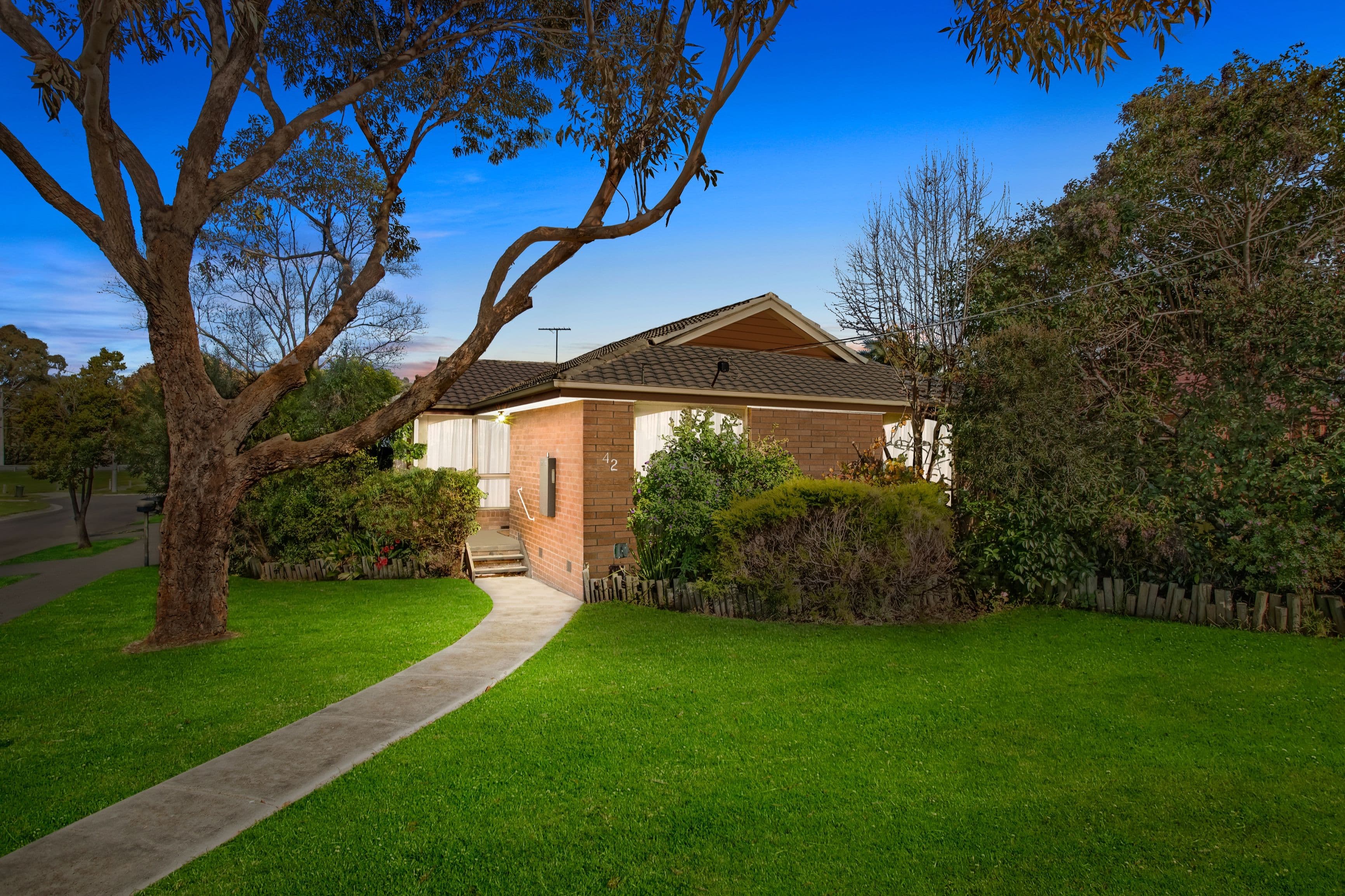 42 Medora Avenue, Bundoora VIC 3083, Bundoora - Thumbnail 3