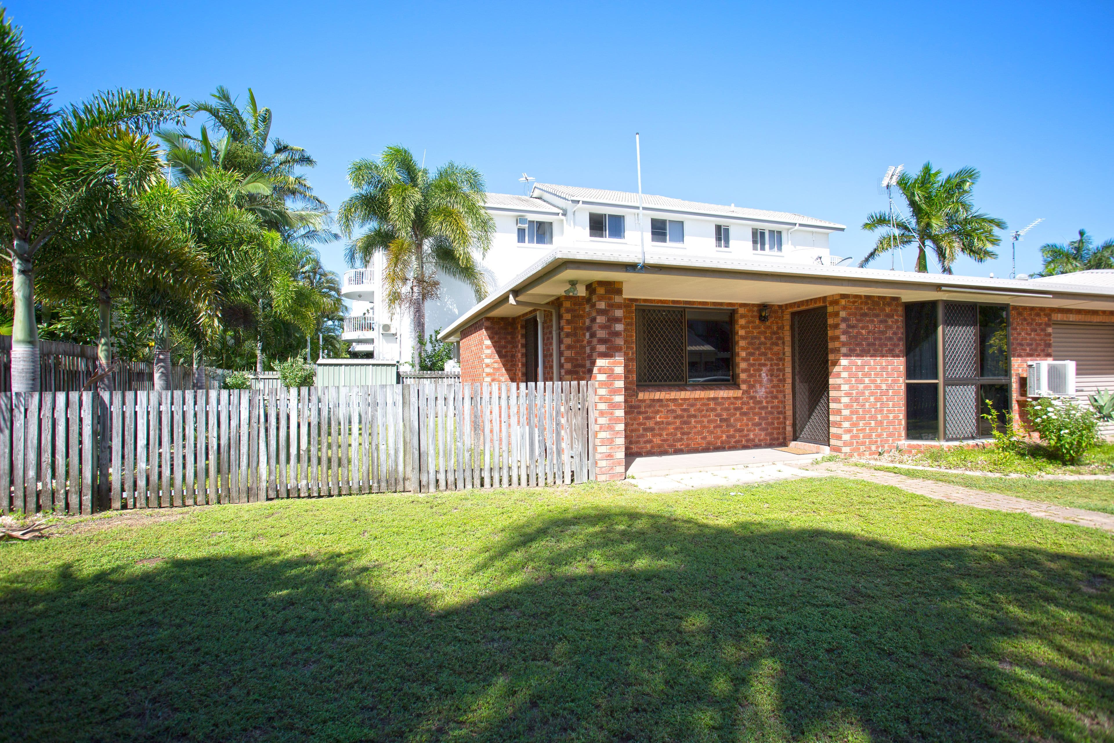 8 Prudhoe Street, East Mackay QLD 4740, East Mackay - Image 1