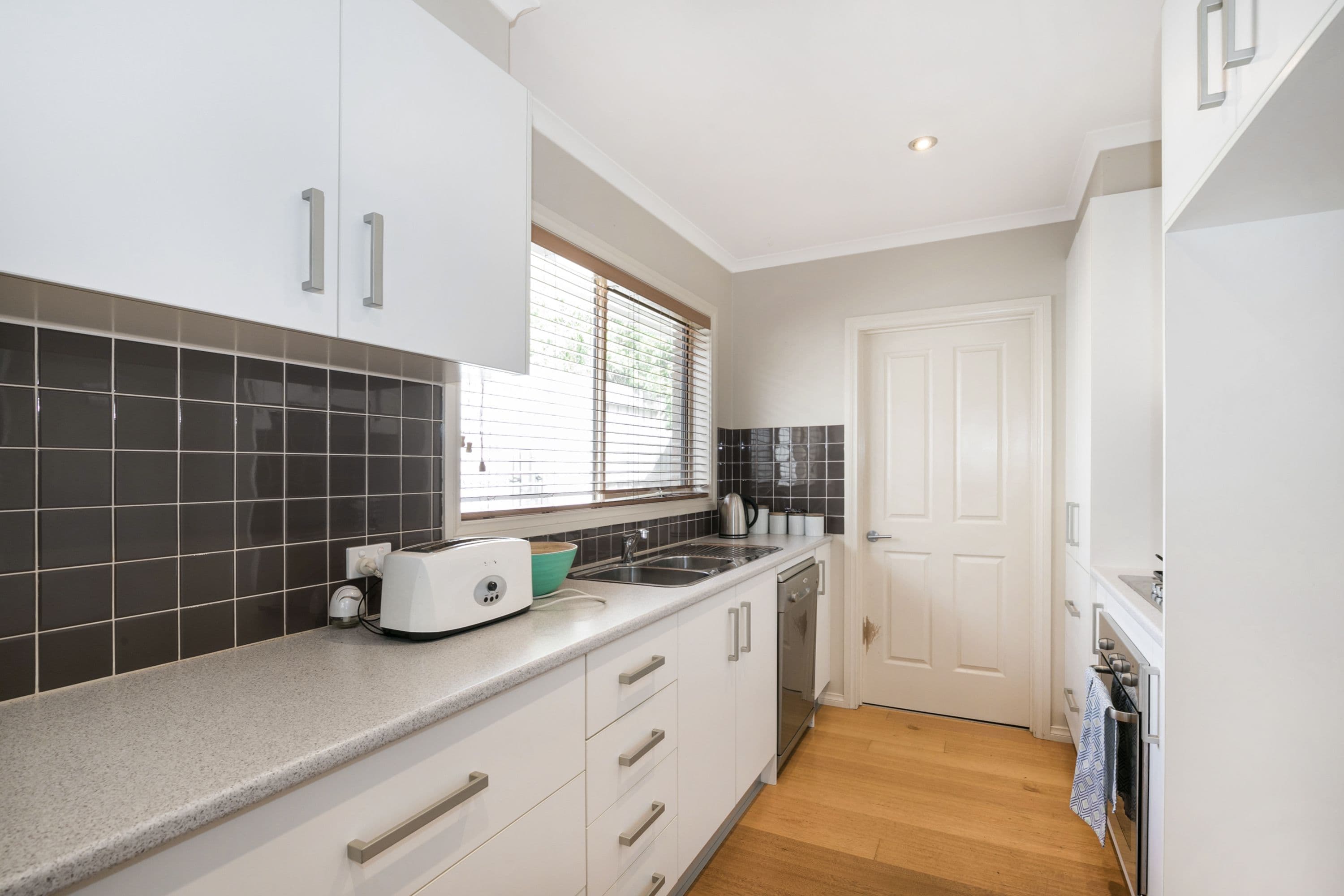 4 Burchall Crescent, Rowville VIC 3178, Rowville - Thumbnail 6