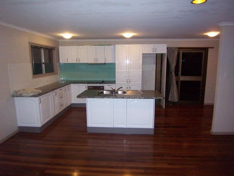 MOUNT GRAVATT EAST QLD 4122, Mount Gravatt East - Thumbnail 2