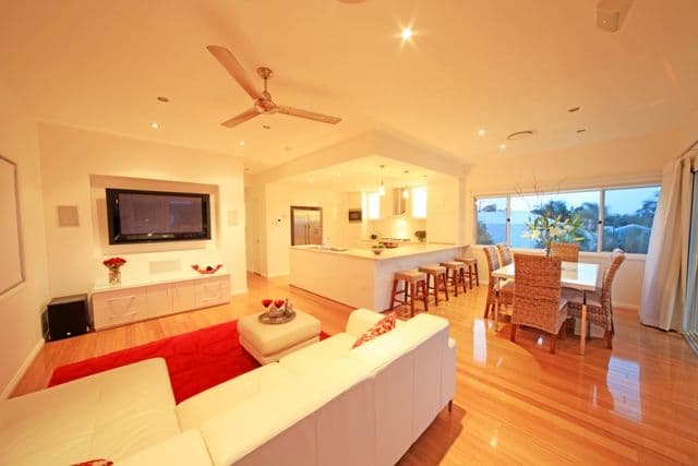 42 McIlwraith Avenue, NORMAN PARK QLD 4170, Norman Park - Thumbnail 3