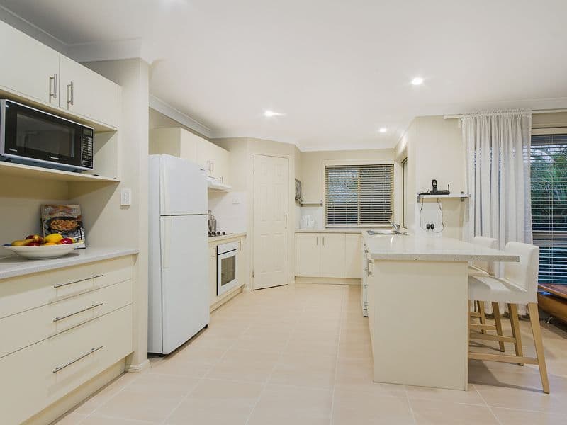22 Tandanus Court, Oxenford QLD 4210, Oxenford - Thumbnail 7