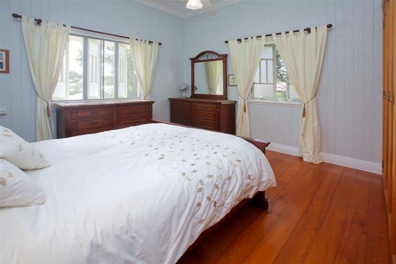 77 Raff Avenue, HOLLAND PARK QLD 4121, Holland Park - Thumbnail 4