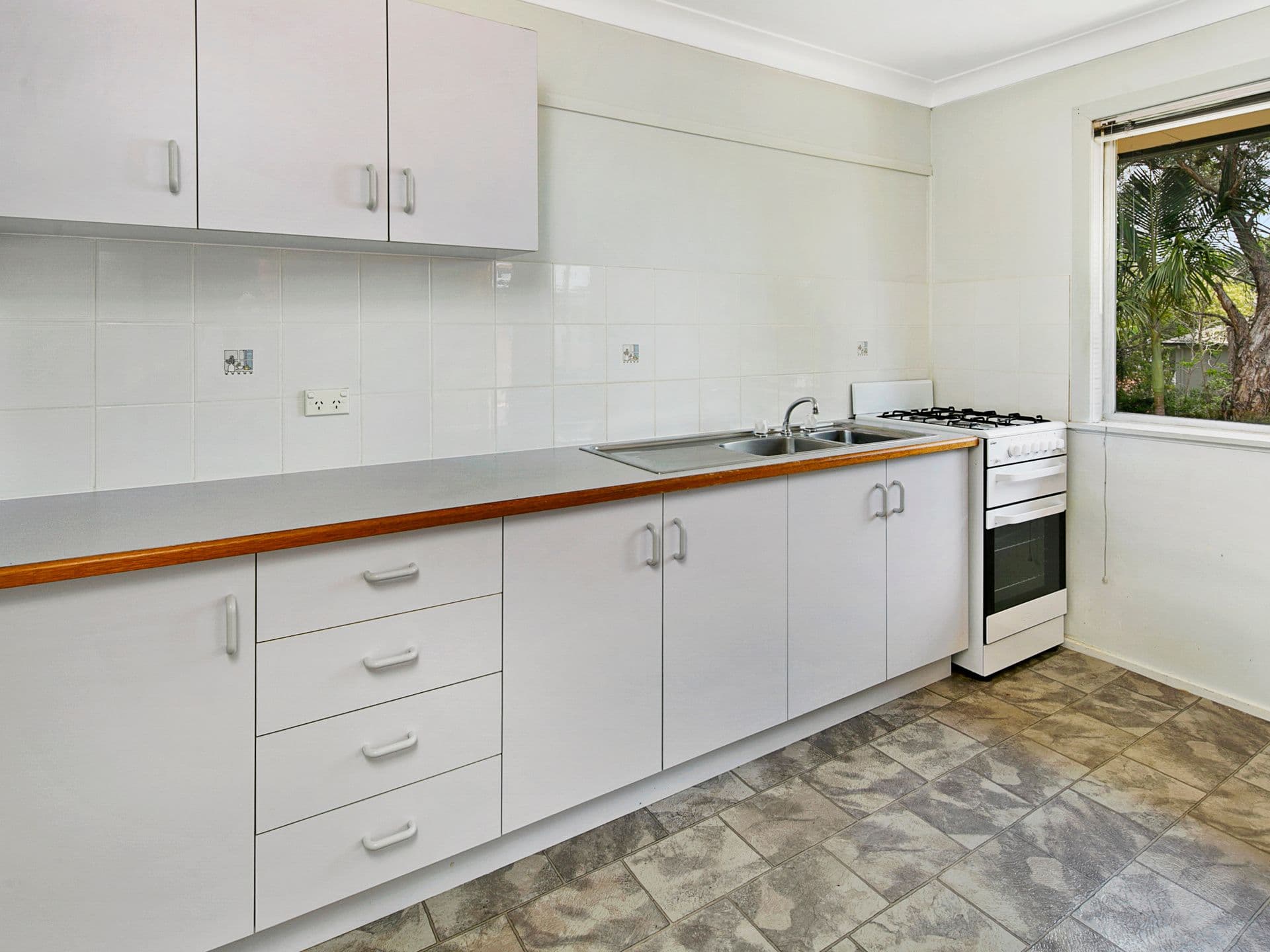 37 Christensen Street, Yeronga QLD 4104, Yeronga - Thumbnail 5