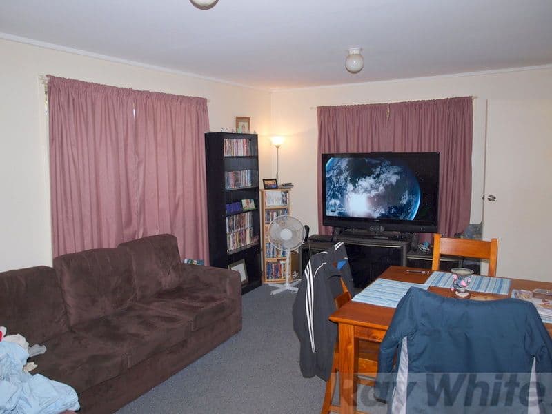 35 Stubbin Street, BUNDAMBA QLD 4304, Bundamba - Thumbnail 2