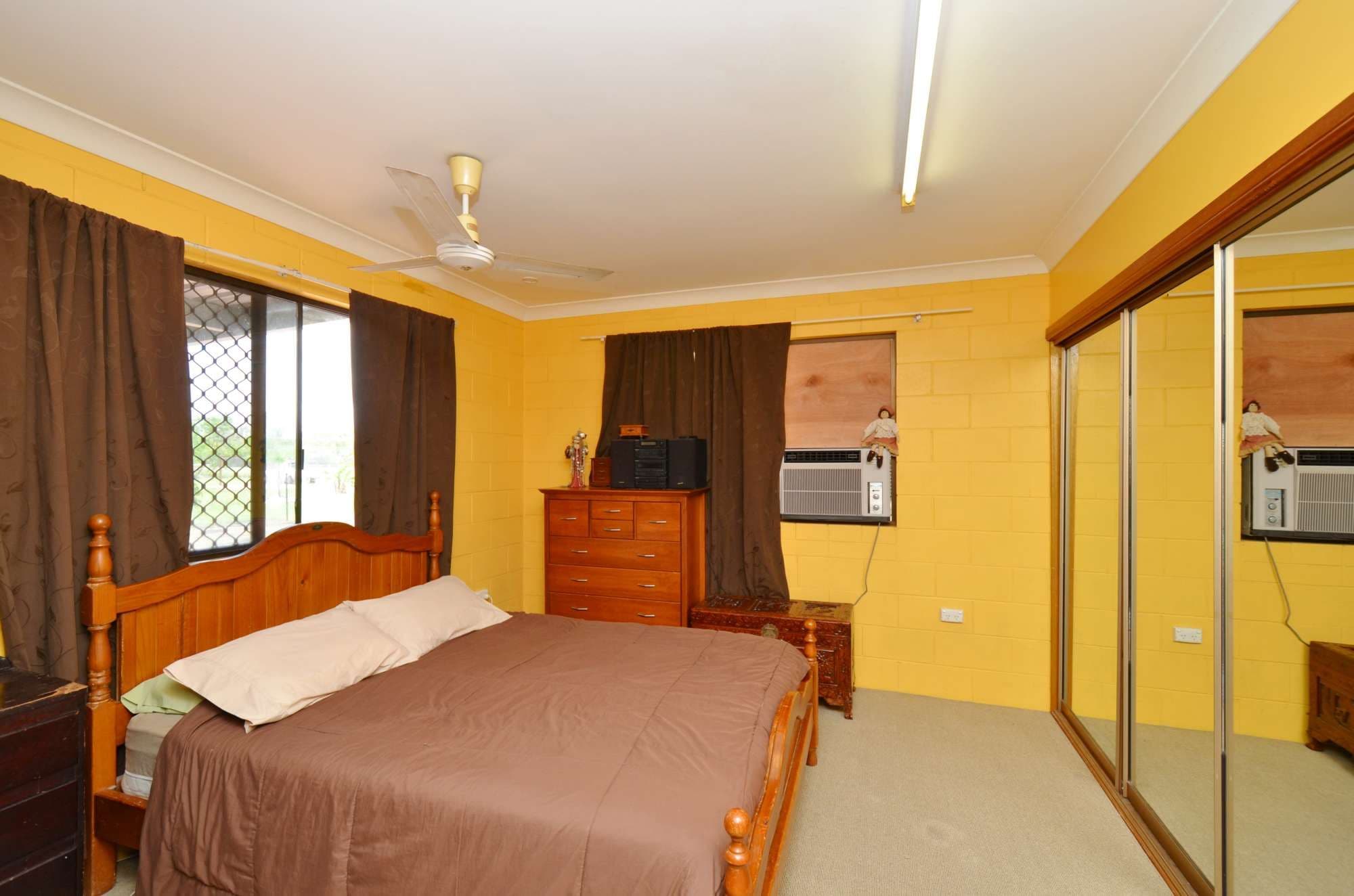 42 Macquarie Street, JENSEN QLD 4818, Jensen - Thumbnail 5