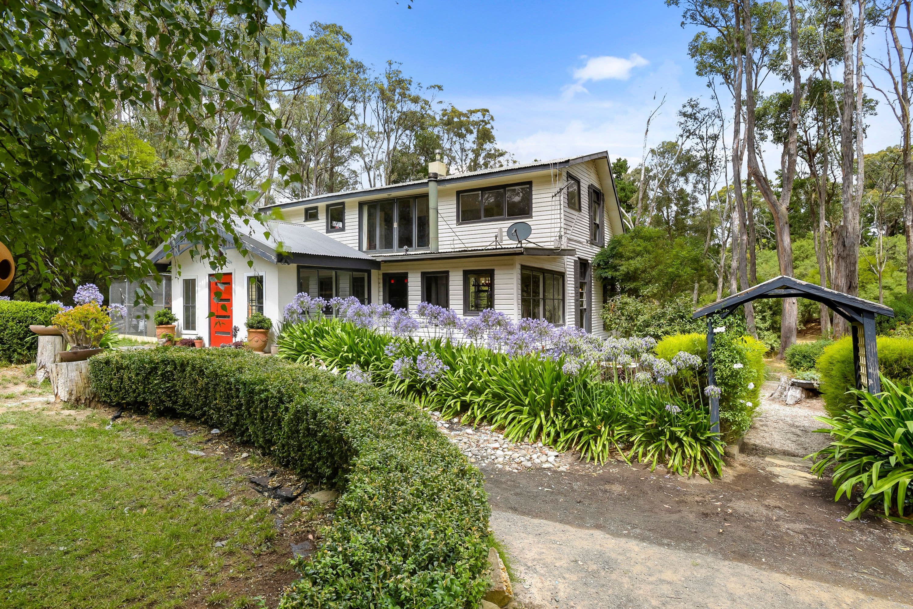 (1 & 2) 44 Donalds Road, Woodend VIC 3442, Woodend - Image 1