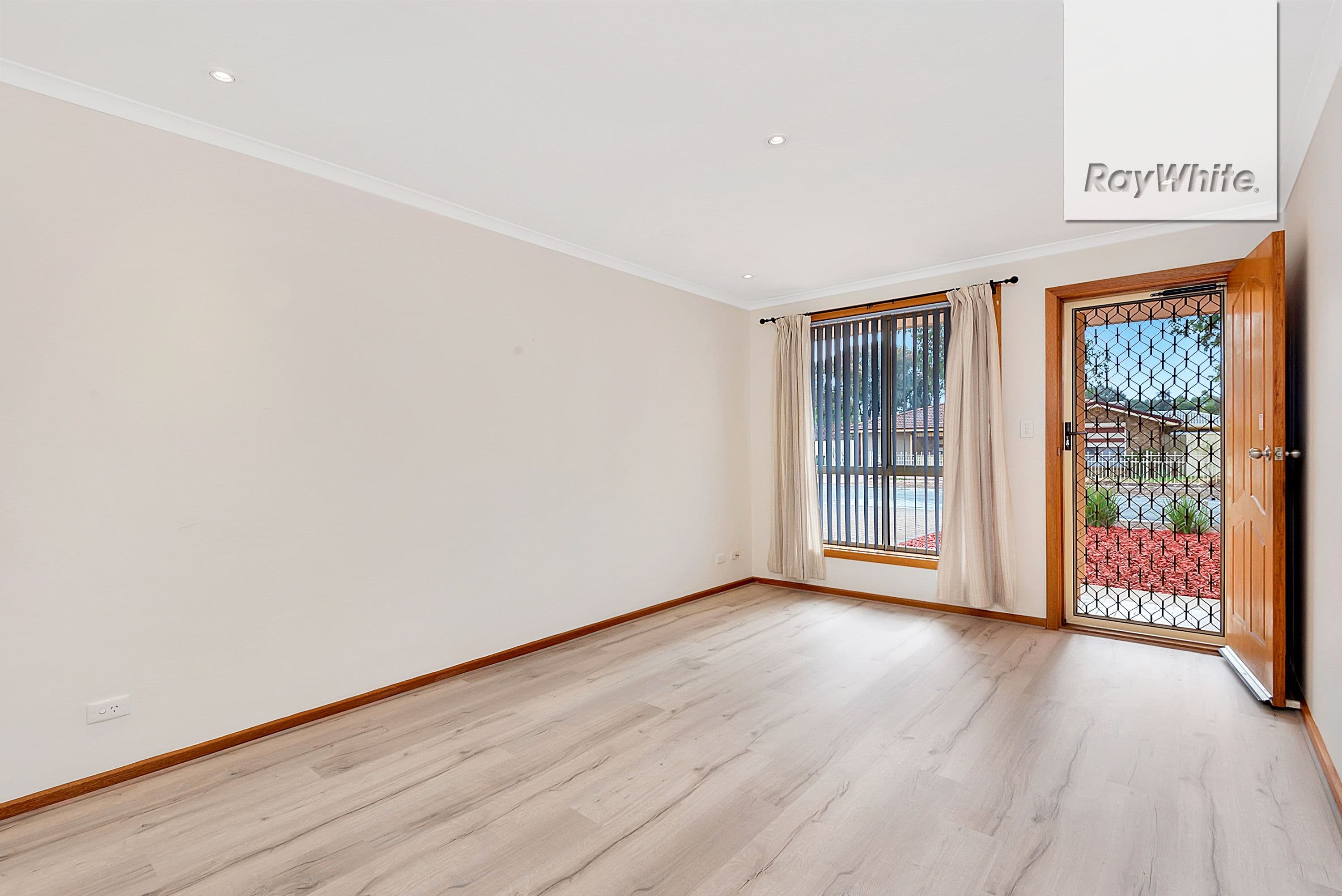 2, 50 Guernsey Crescent, Salisbury North SA 5108, Salisbury North - Thumbnail 2