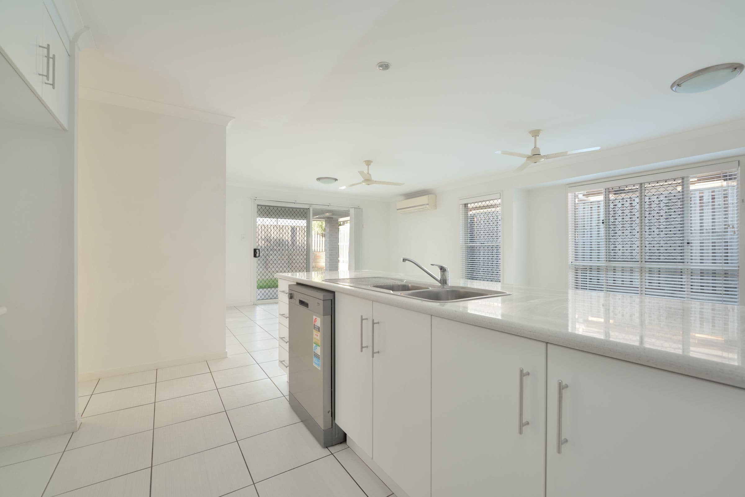 9 Sundowner Road, Clinton QLD 4680, Clinton - Thumbnail 6