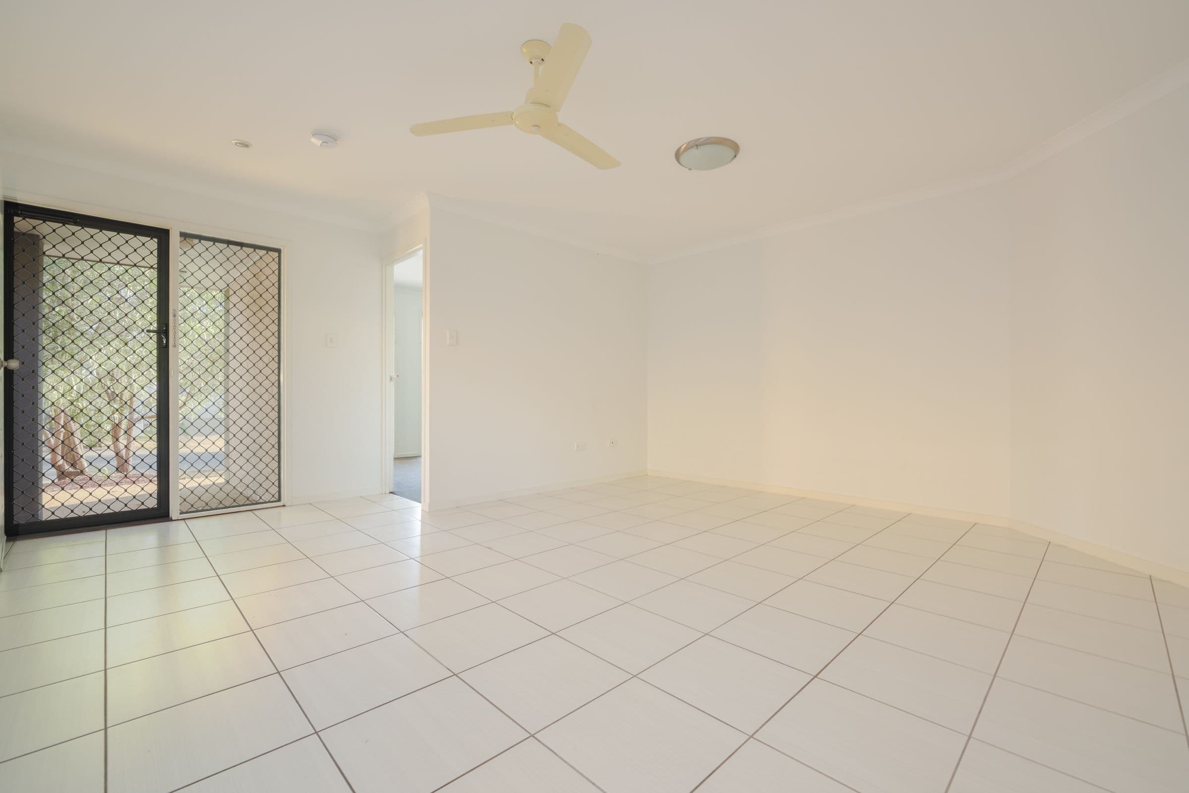 9 Sundowner Road, Clinton QLD 4680, Clinton - Thumbnail 8