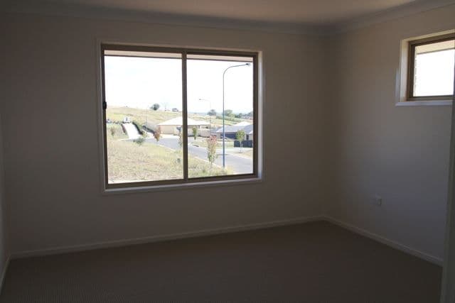 4 Lookout Place, WARWICK QLD 4370, Warwick - Thumbnail 7