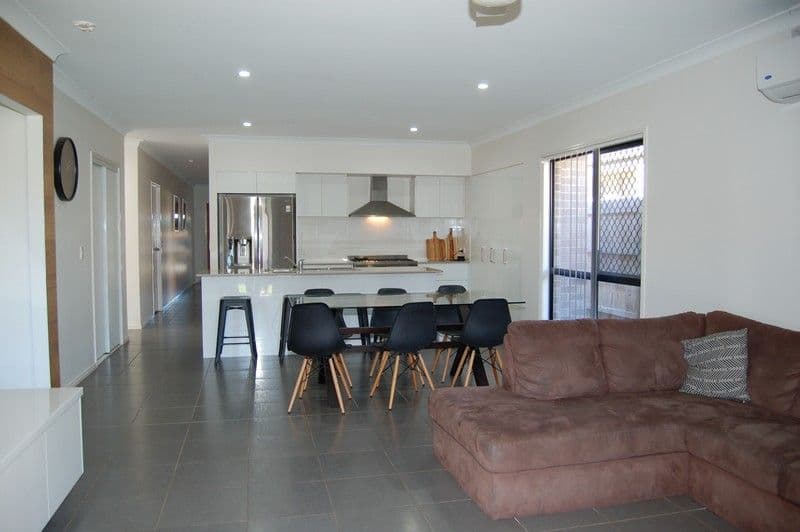 32 Copal Drive, Logan Reserve QLD 4133, Logan Reserve - Thumbnail 4