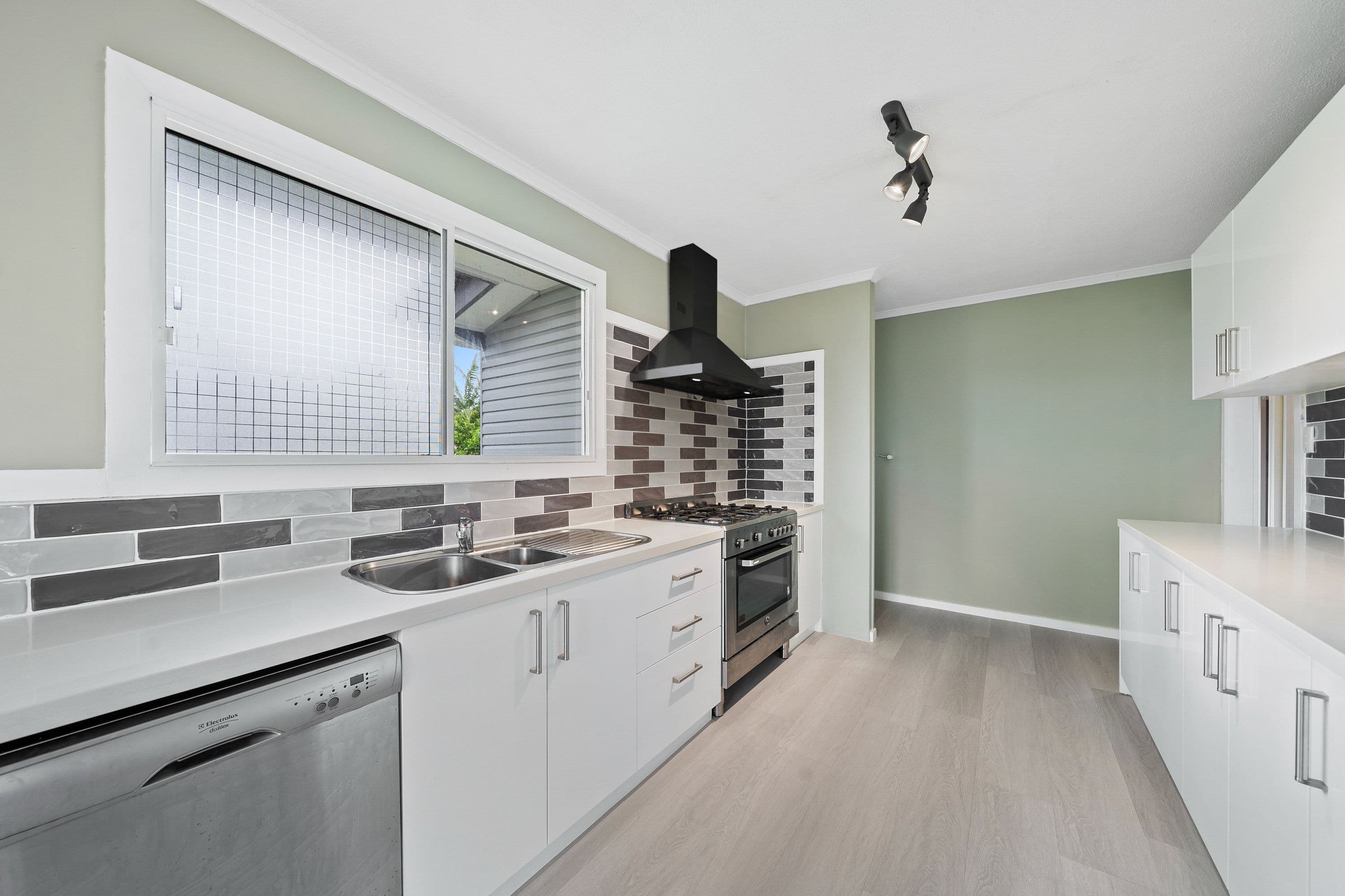 29 Attunga Street, Kingston QLD 4114, Kingston - Thumbnail 4