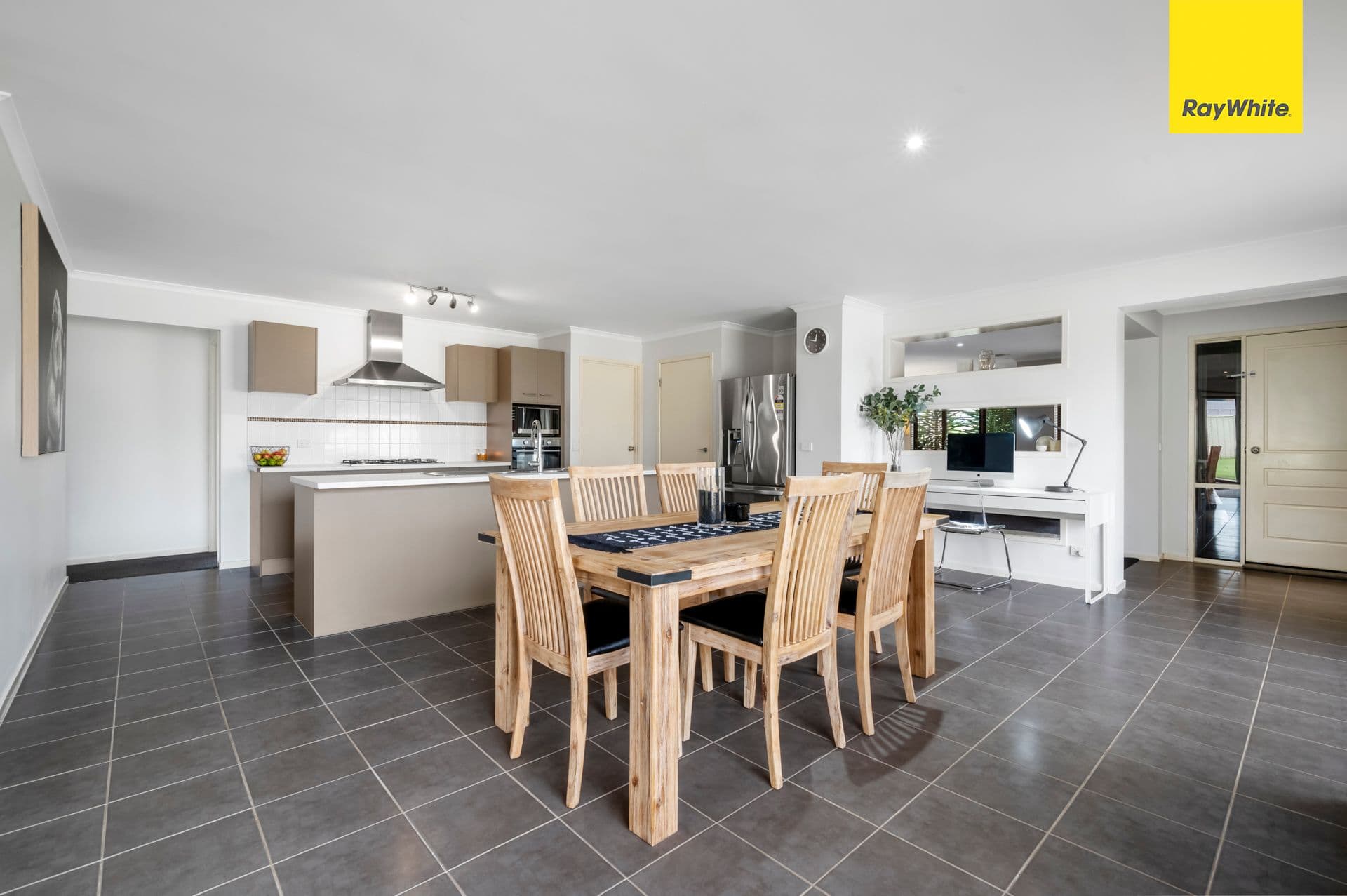 39 Featherhead Way, HARKNESS VIC 3337, Harkness - Thumbnail 5